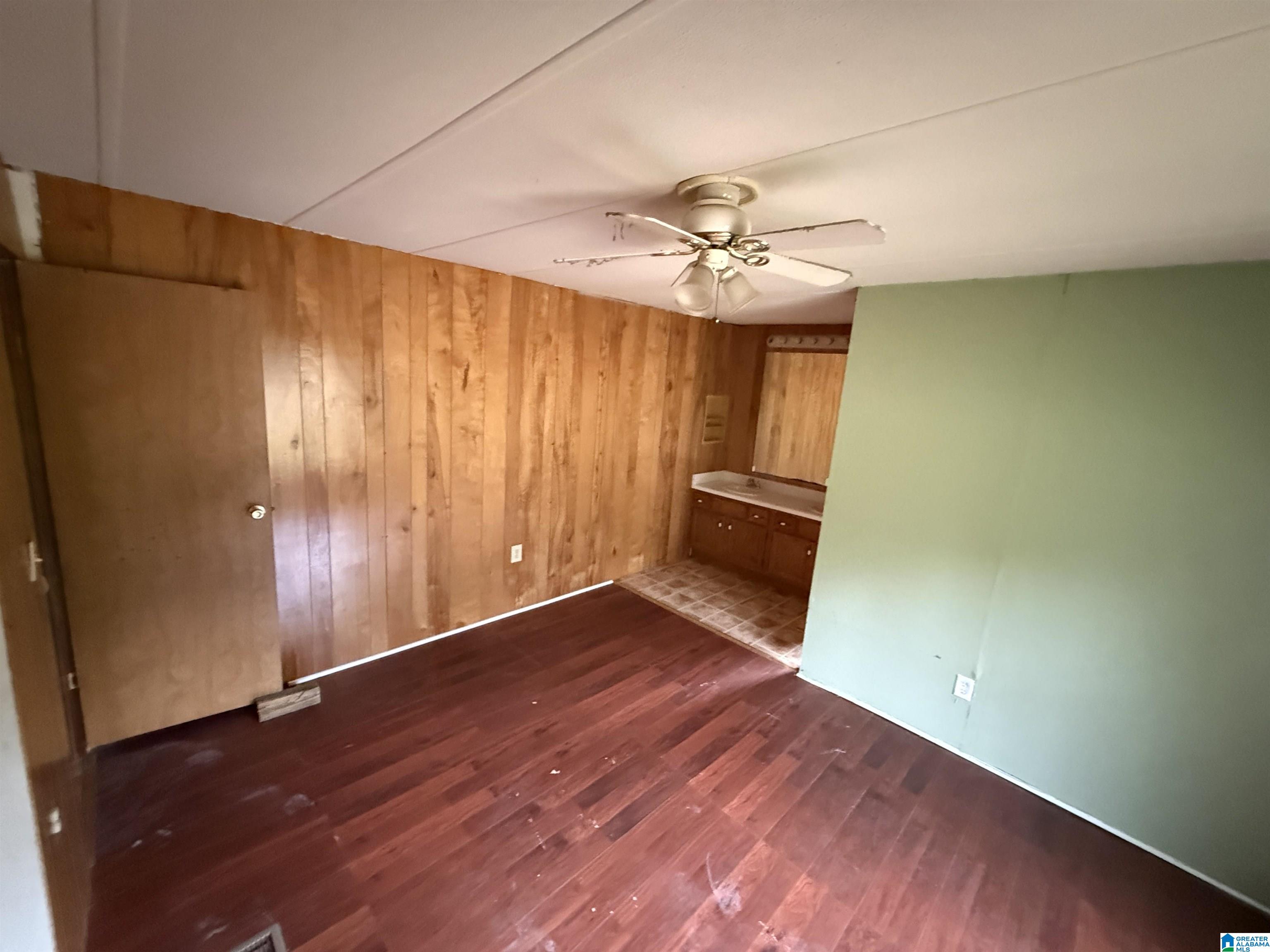 315 RED OAK DRIVE