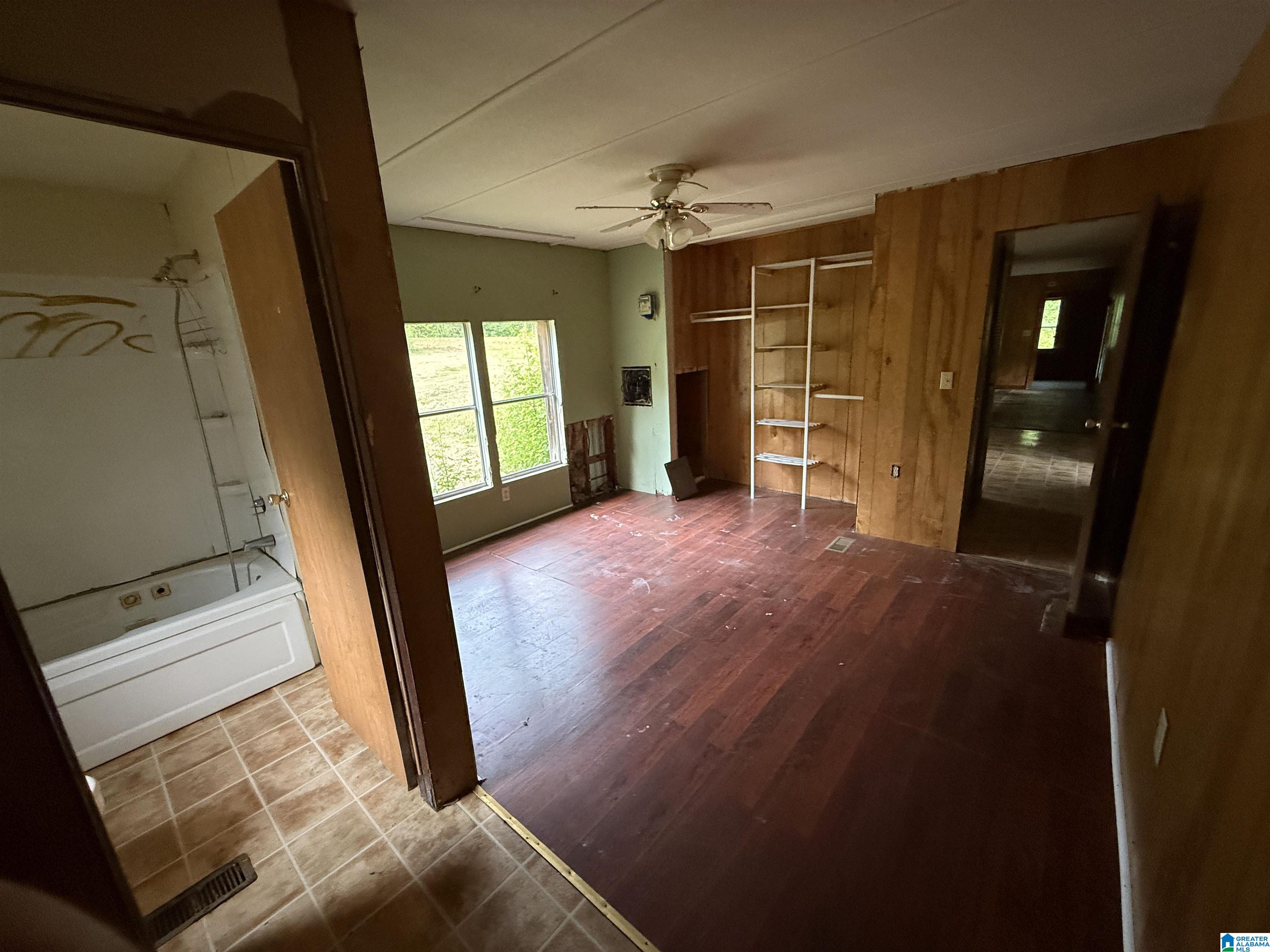315 RED OAK DRIVE