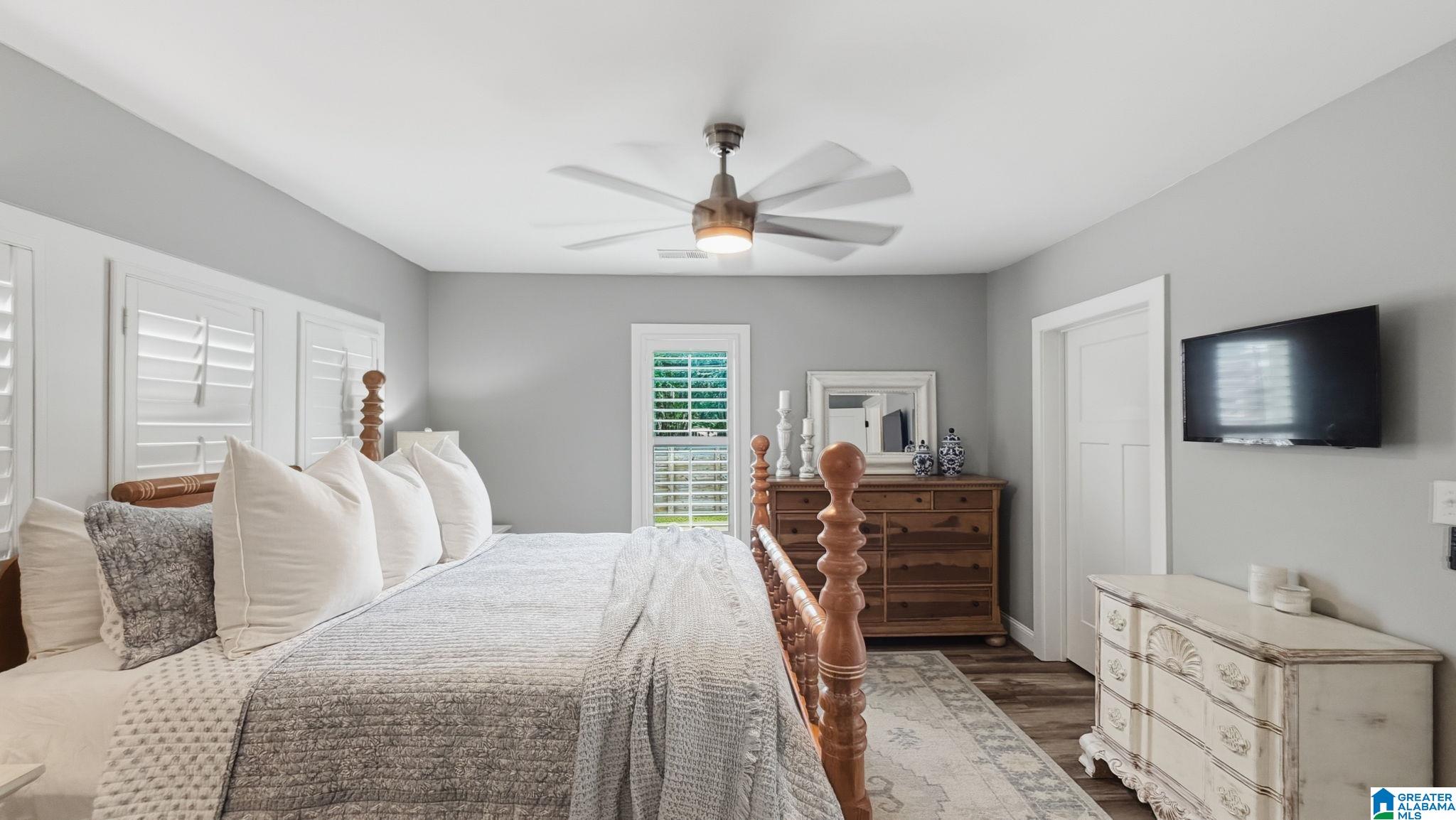 7807 PARKWAY DRIVE