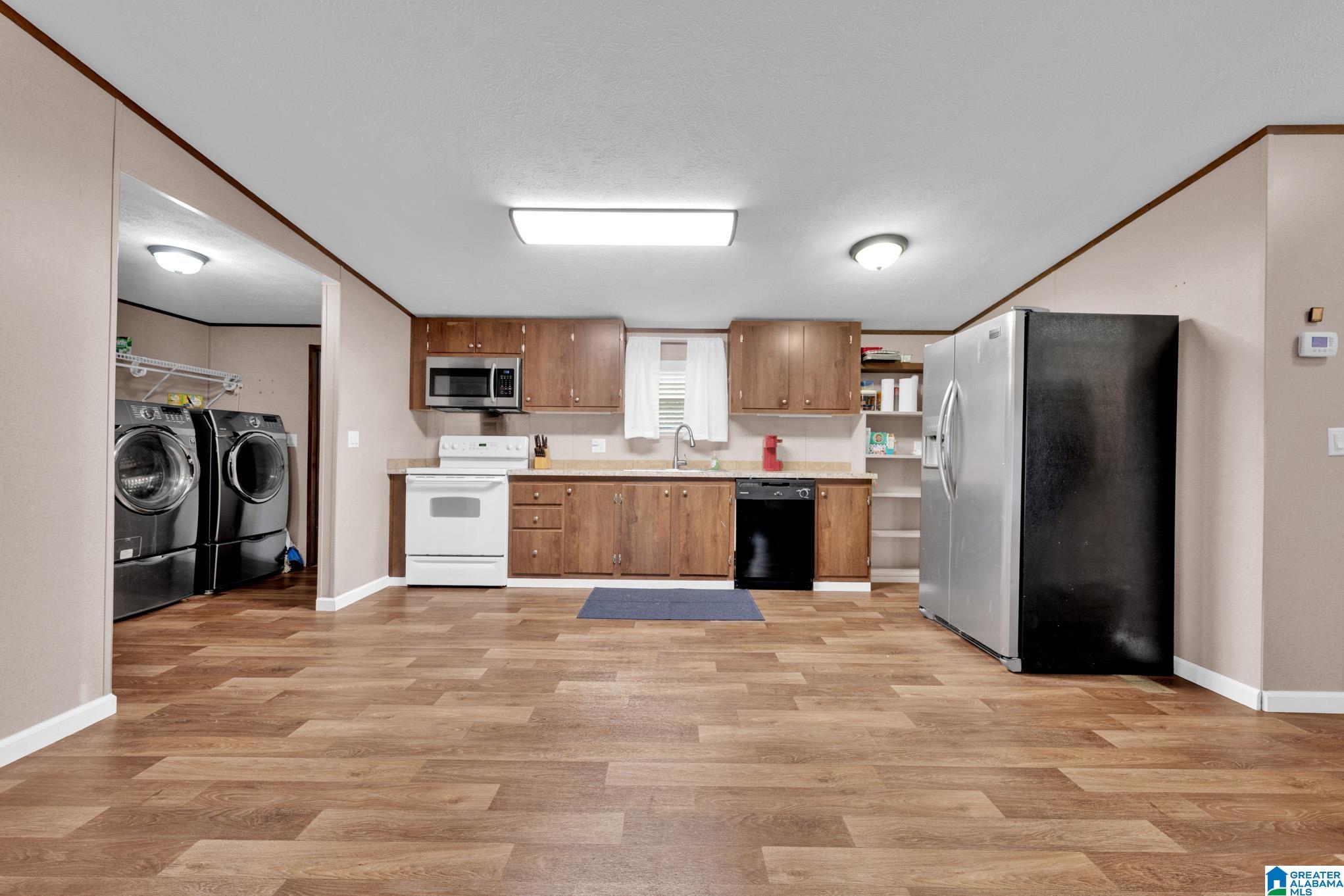 855 CHERRYWOOD COURT