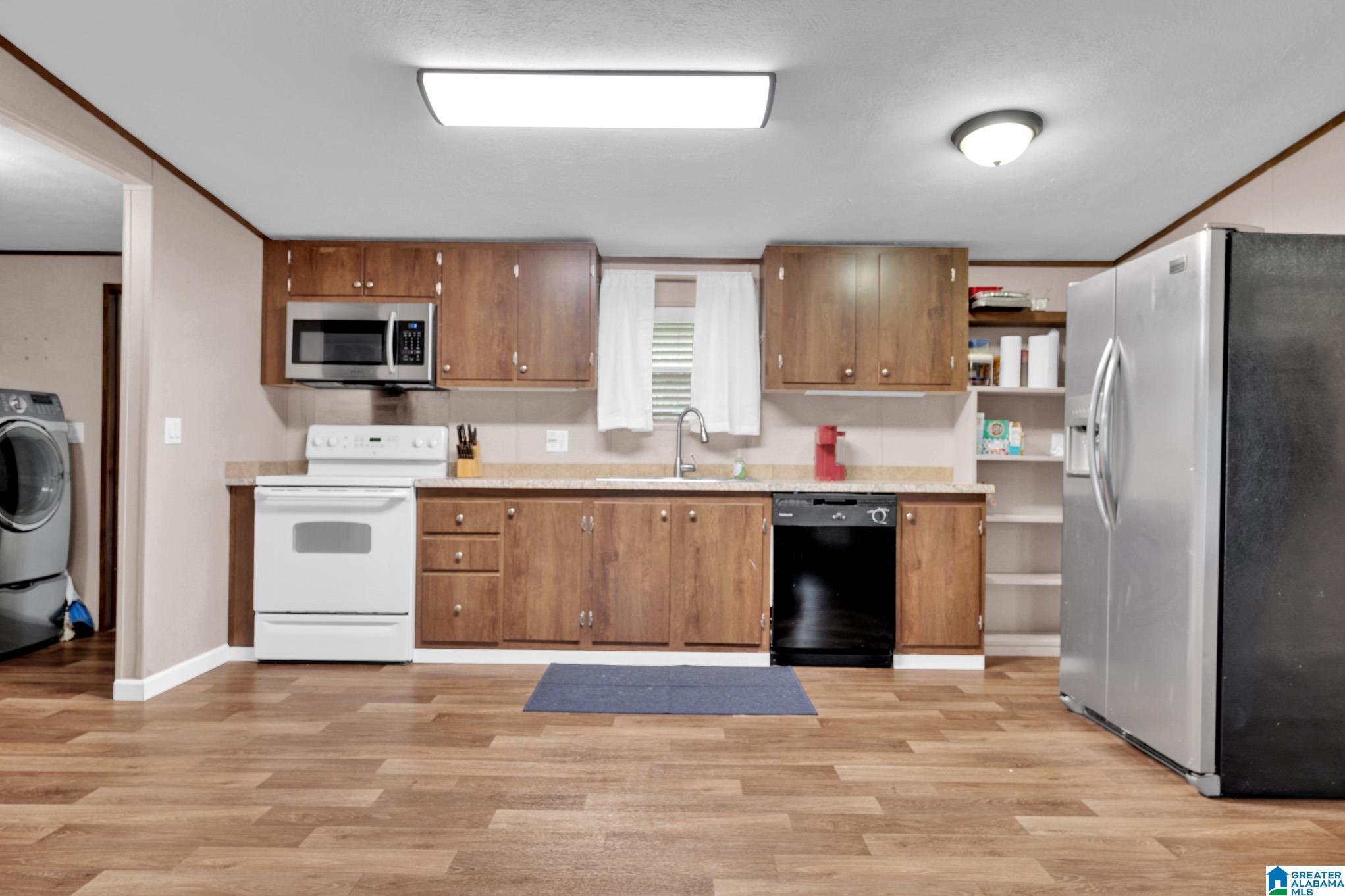 855 CHERRYWOOD COURT
