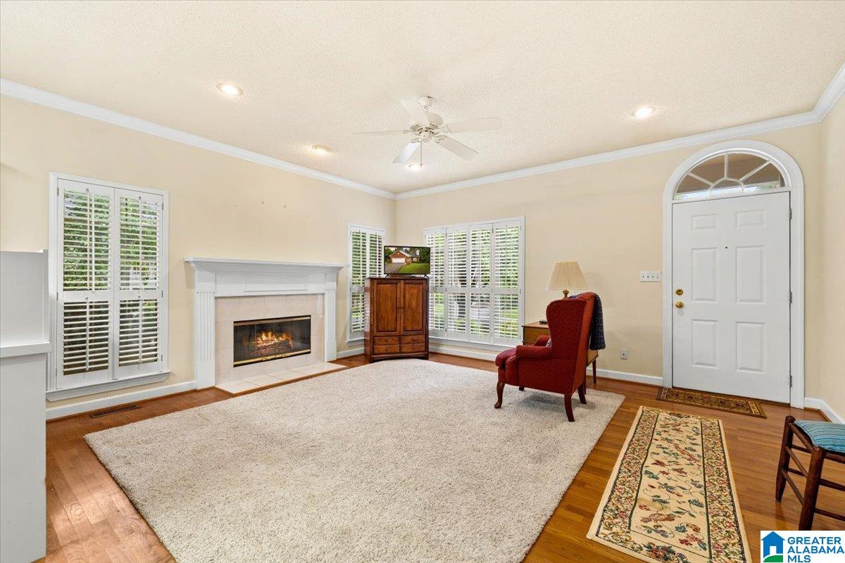 4024 CHRISTOPHER DRIVE
