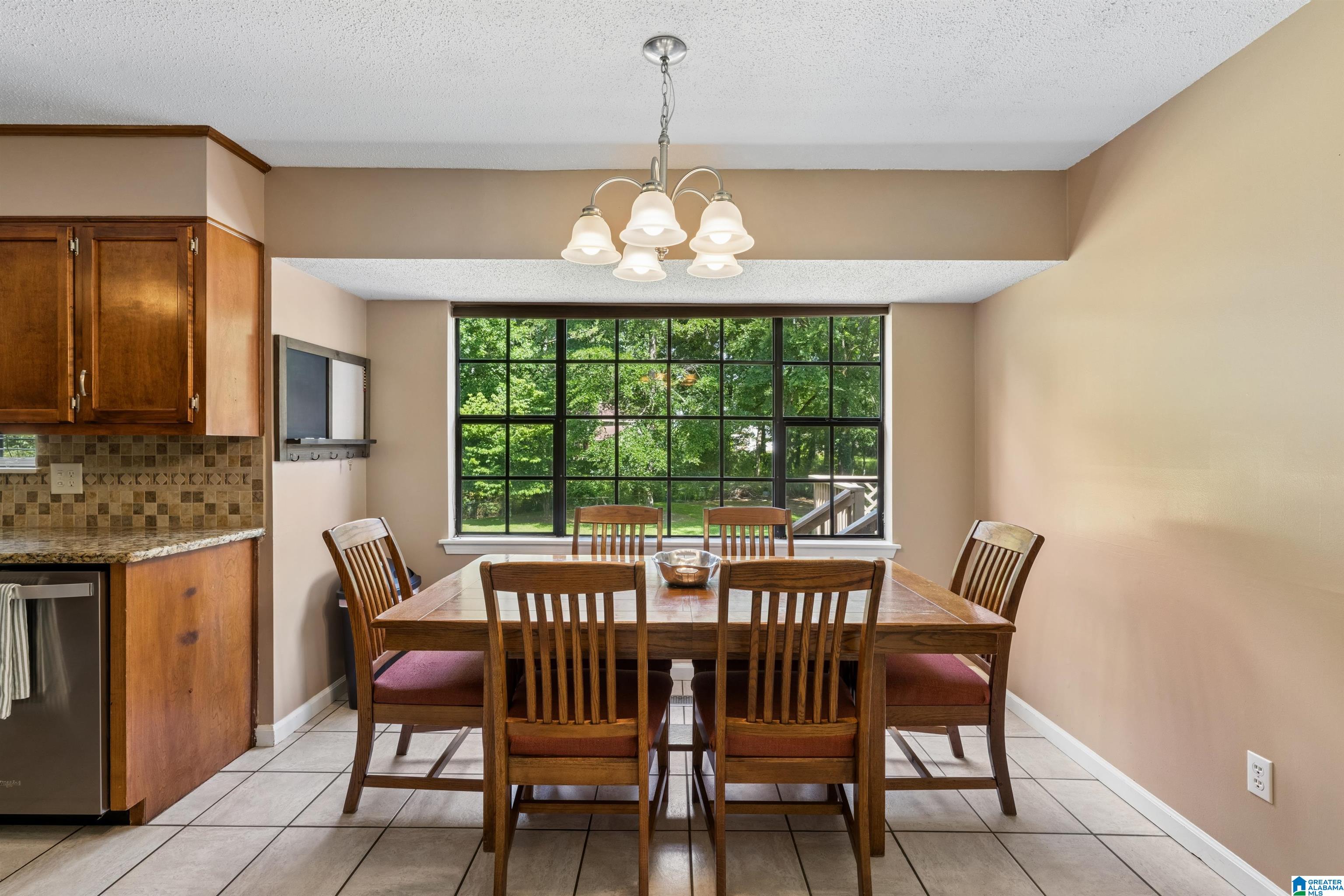 609 CHEROKEE CIRCLE
