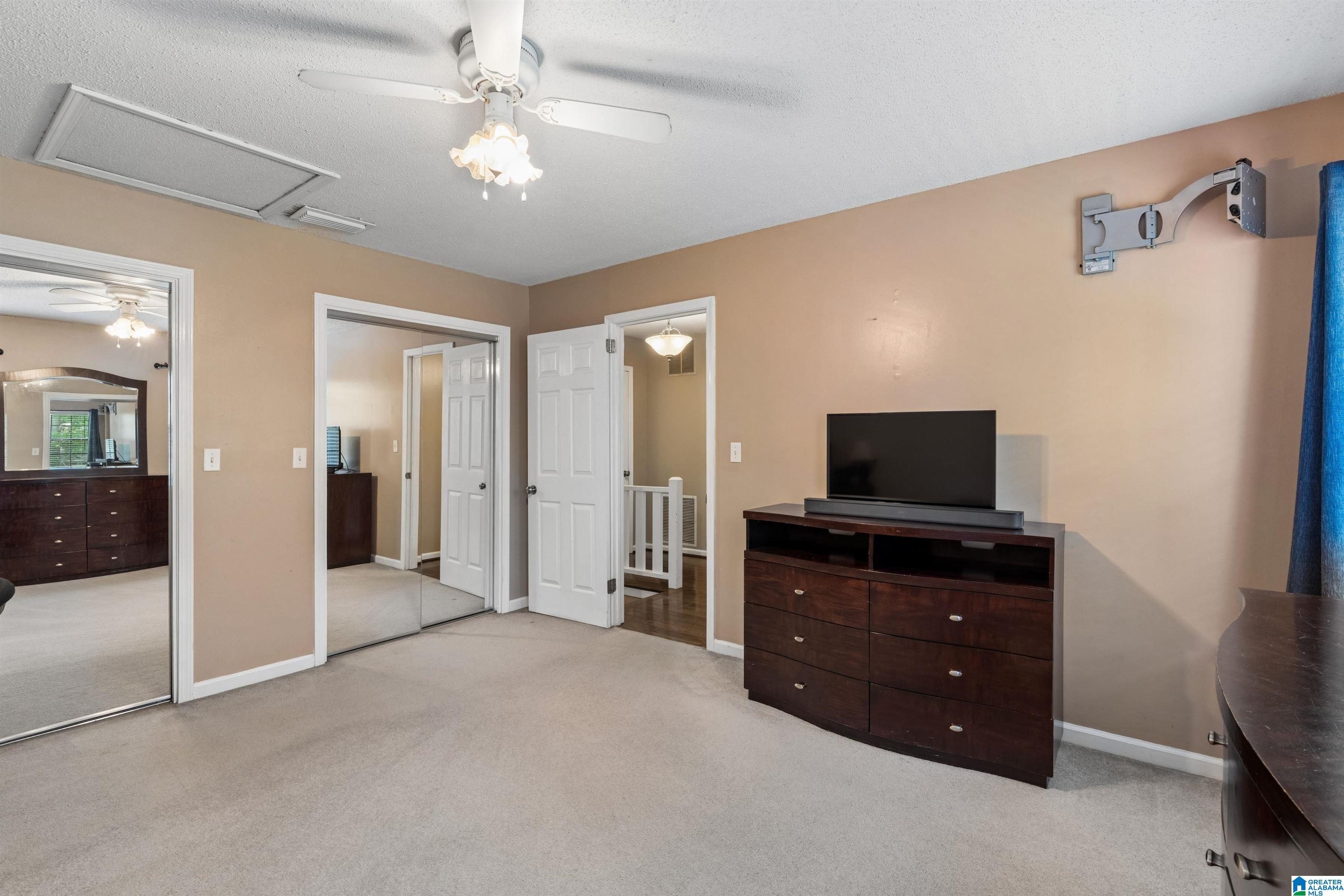 609 CHEROKEE CIRCLE