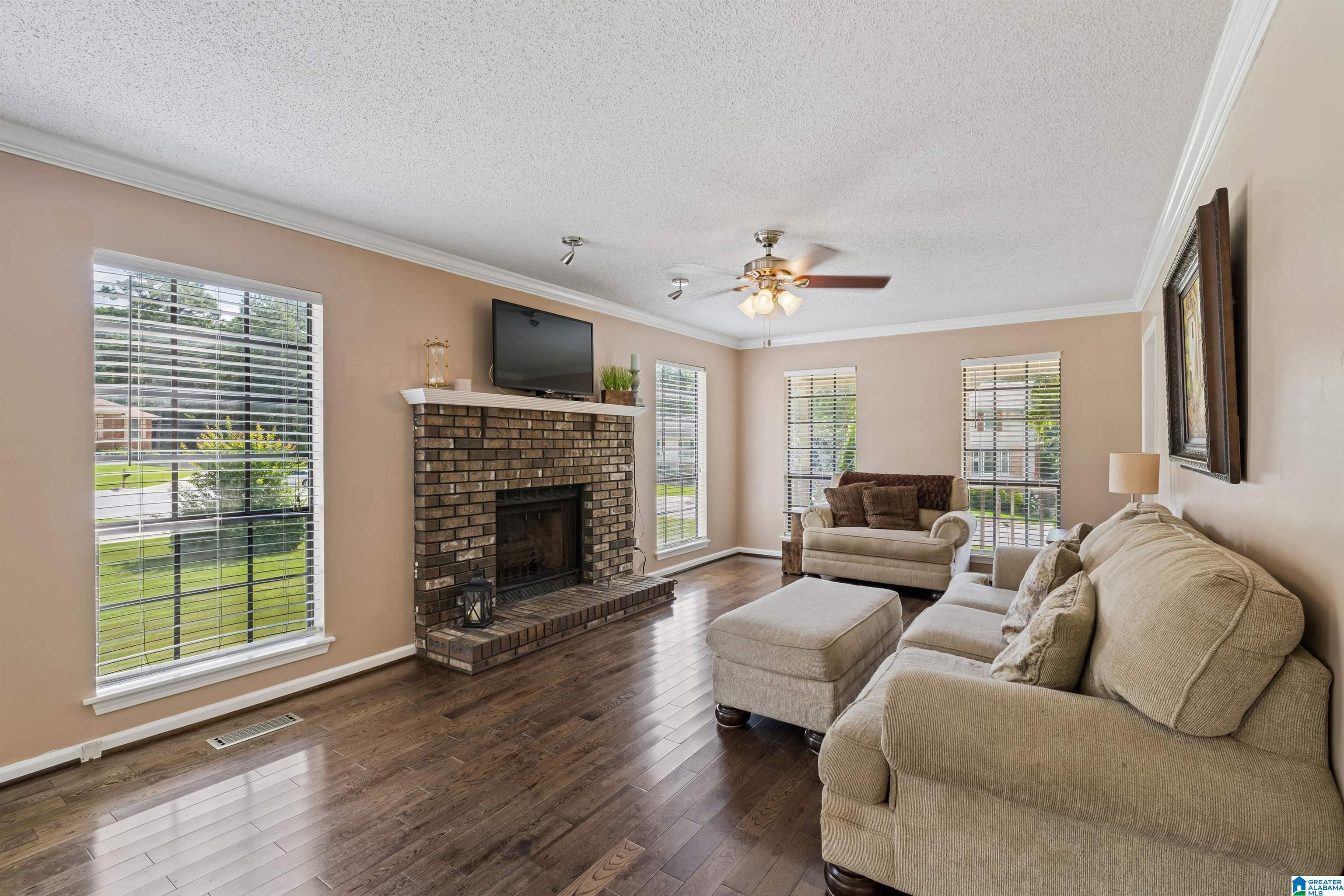 609 CHEROKEE CIRCLE