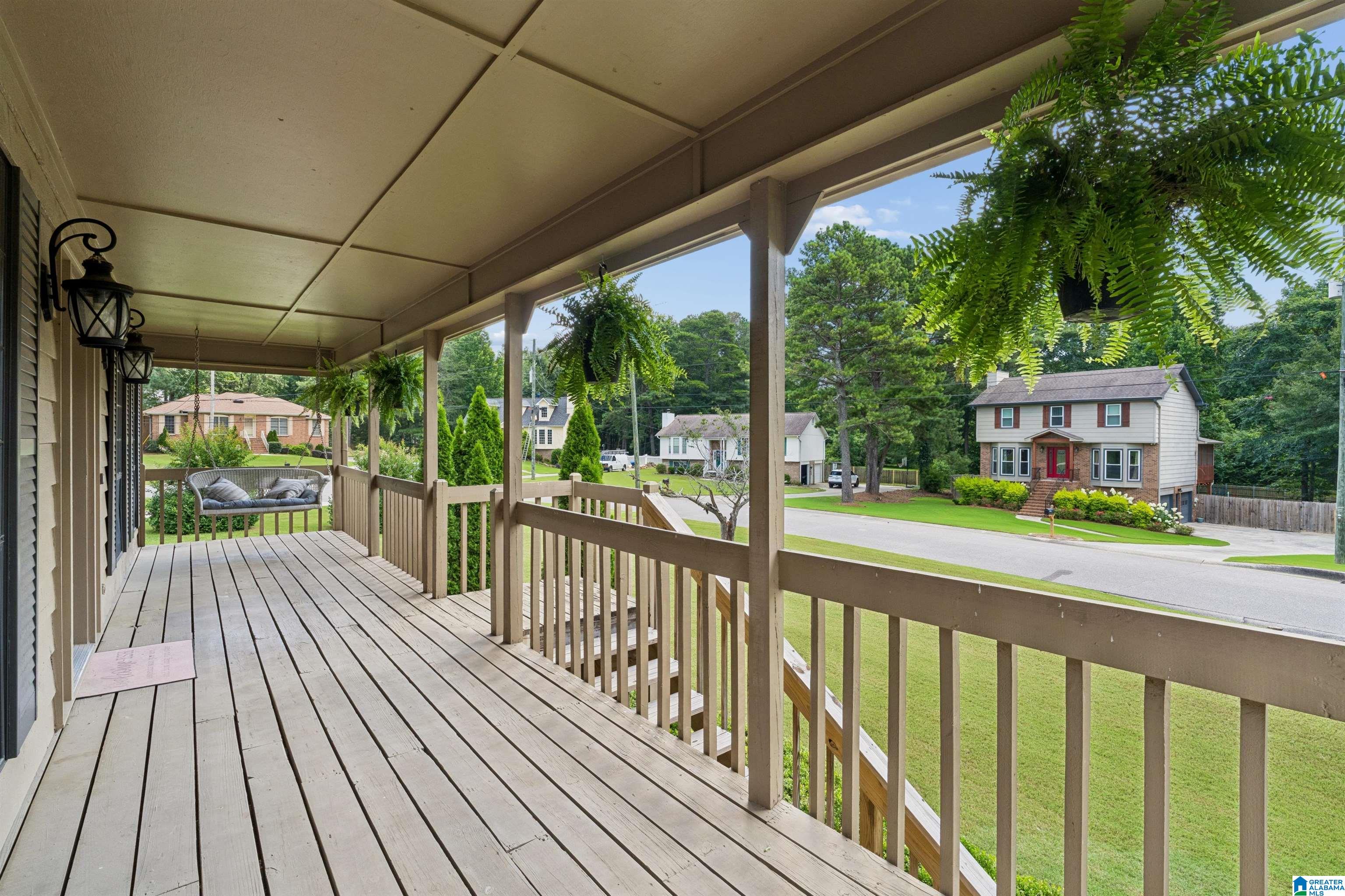 609 CHEROKEE CIRCLE