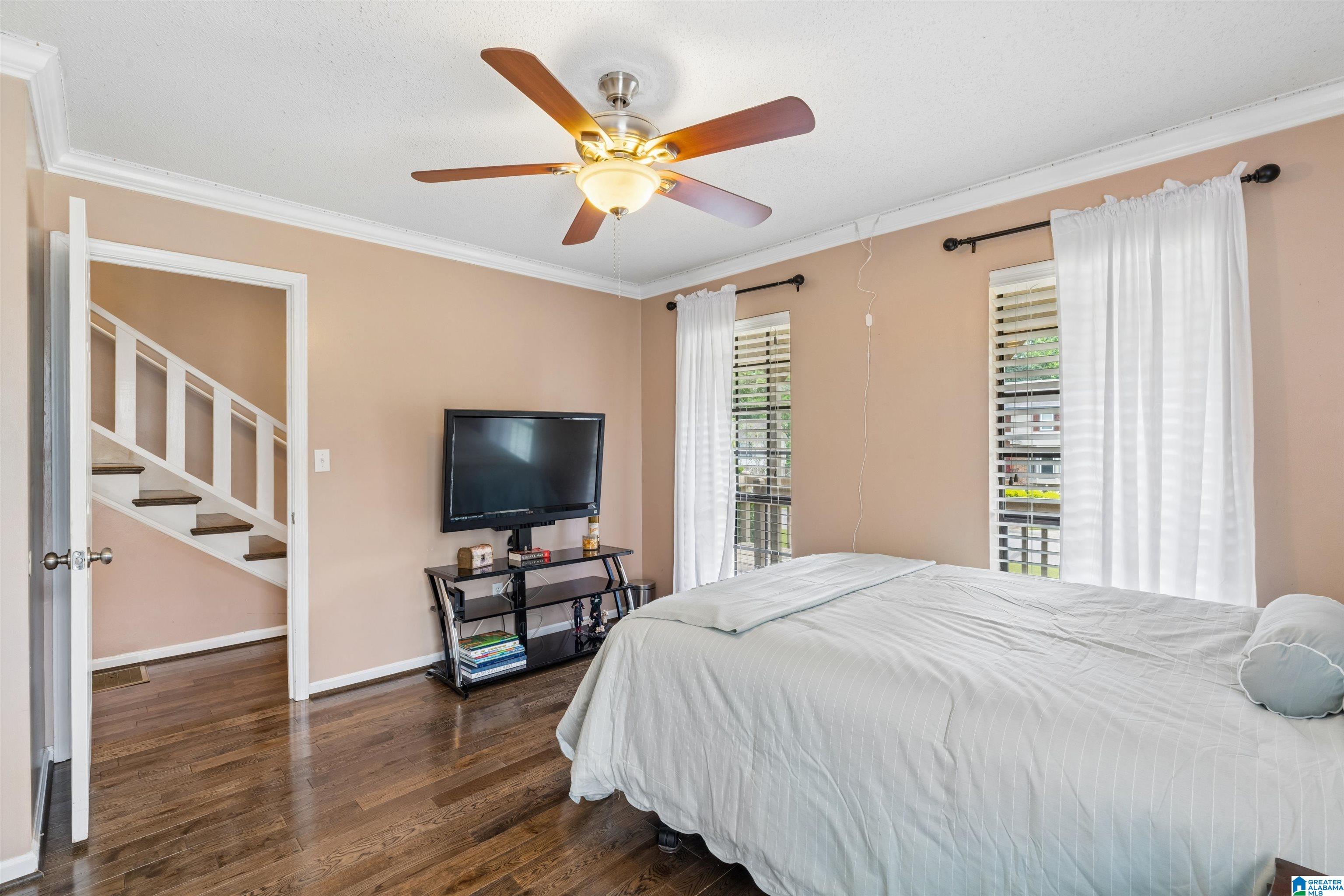 609 CHEROKEE CIRCLE