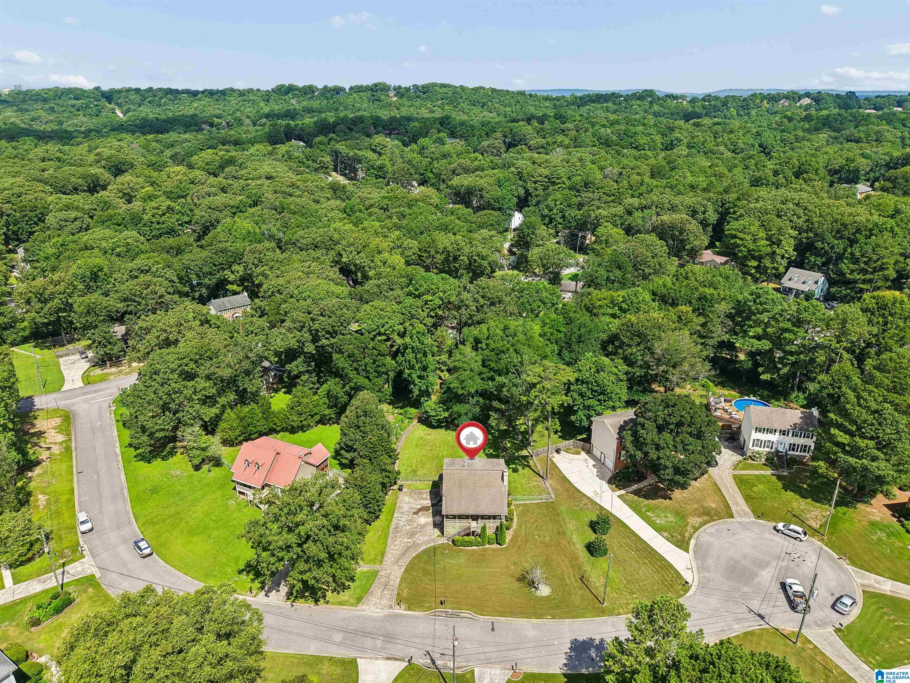 609 CHEROKEE CIRCLE