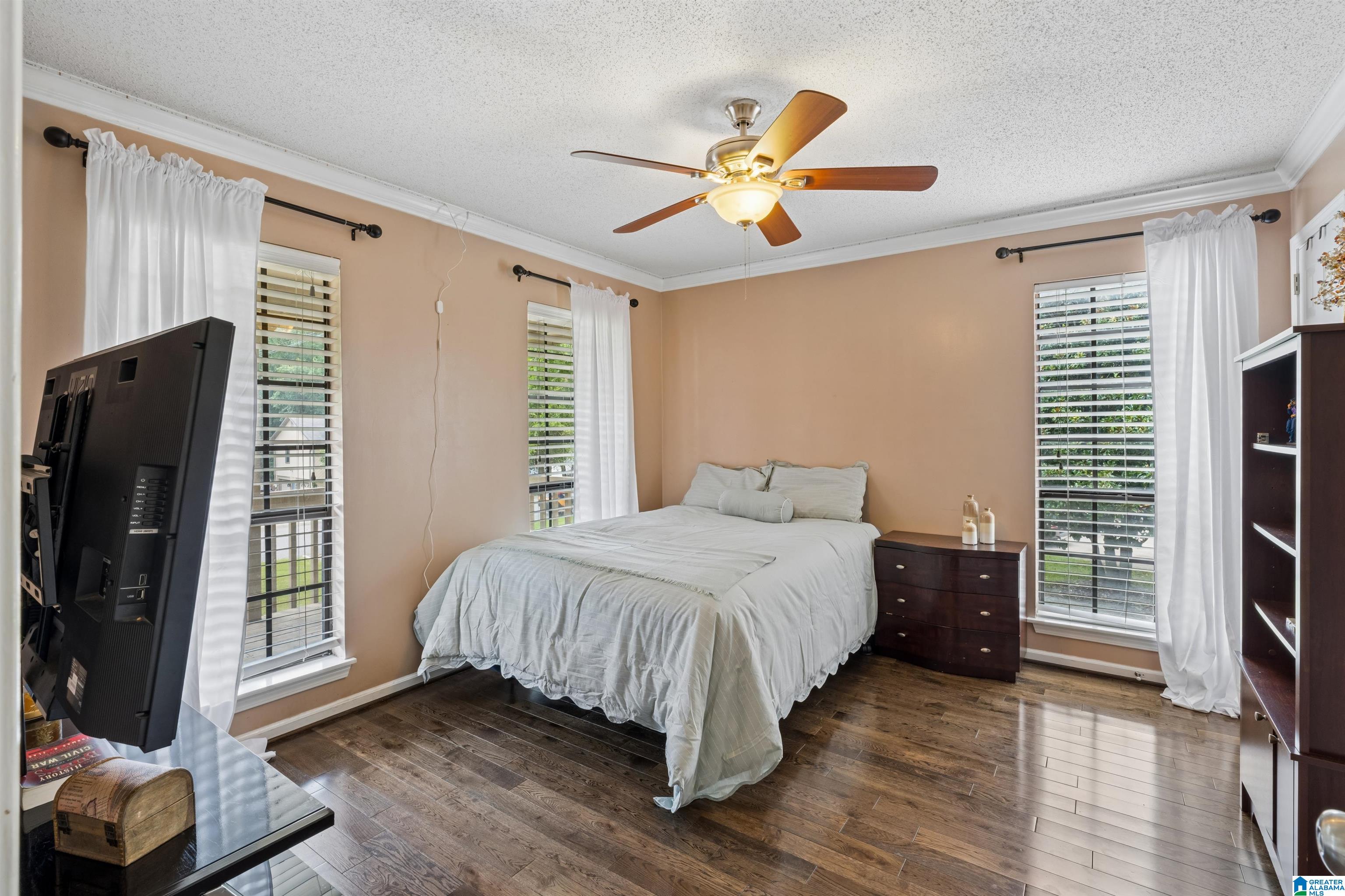 609 CHEROKEE CIRCLE