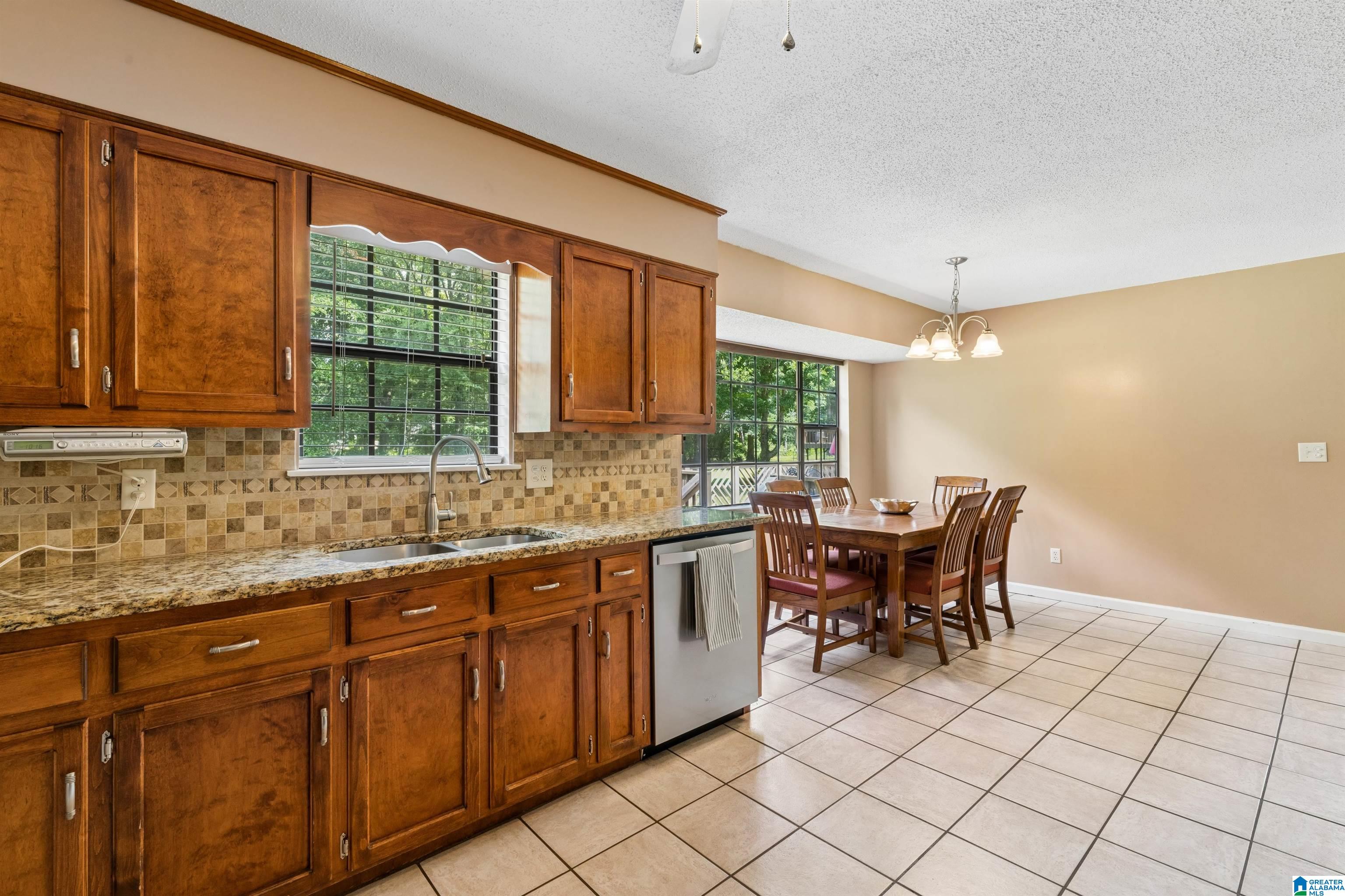 609 CHEROKEE CIRCLE
