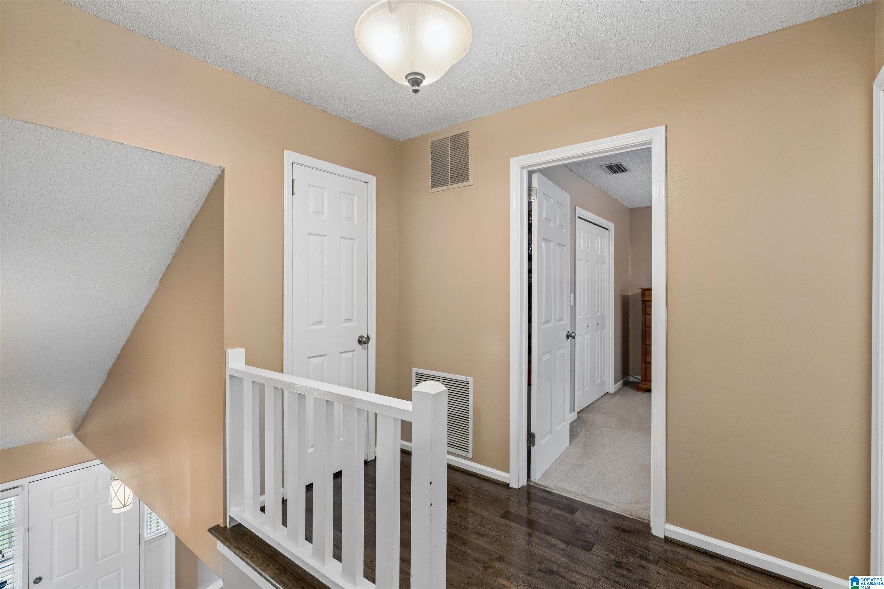 609 CHEROKEE CIRCLE
