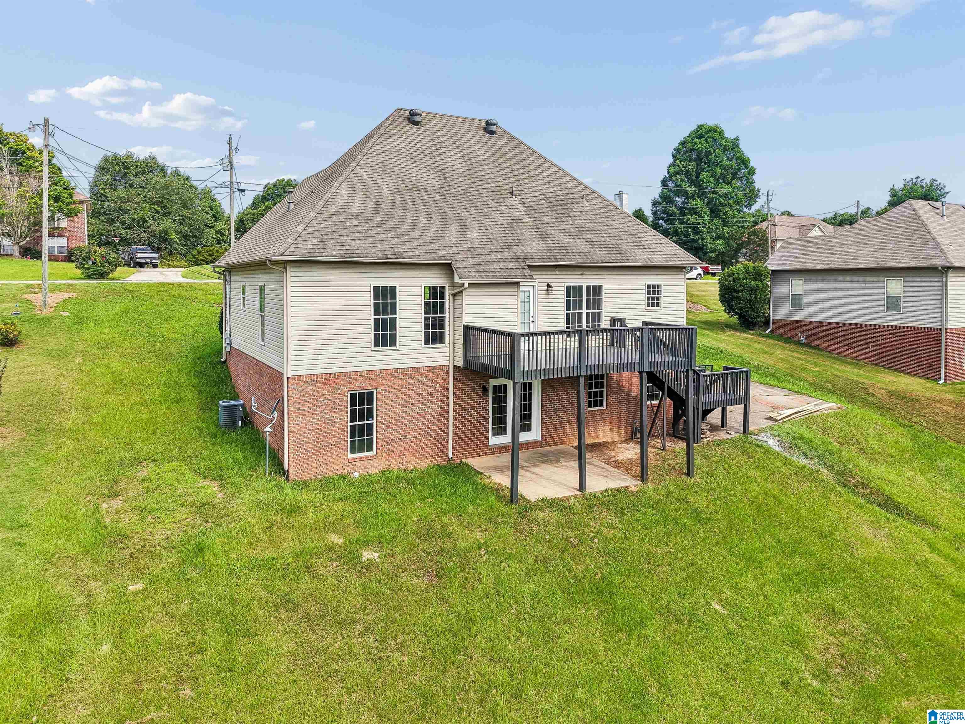 509 WOODLAND RIDGE ROAD