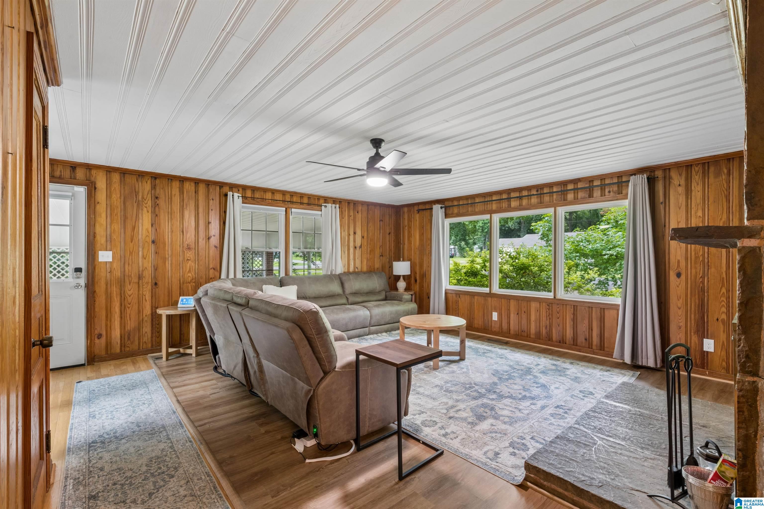 1249 NORMAN DRIVE