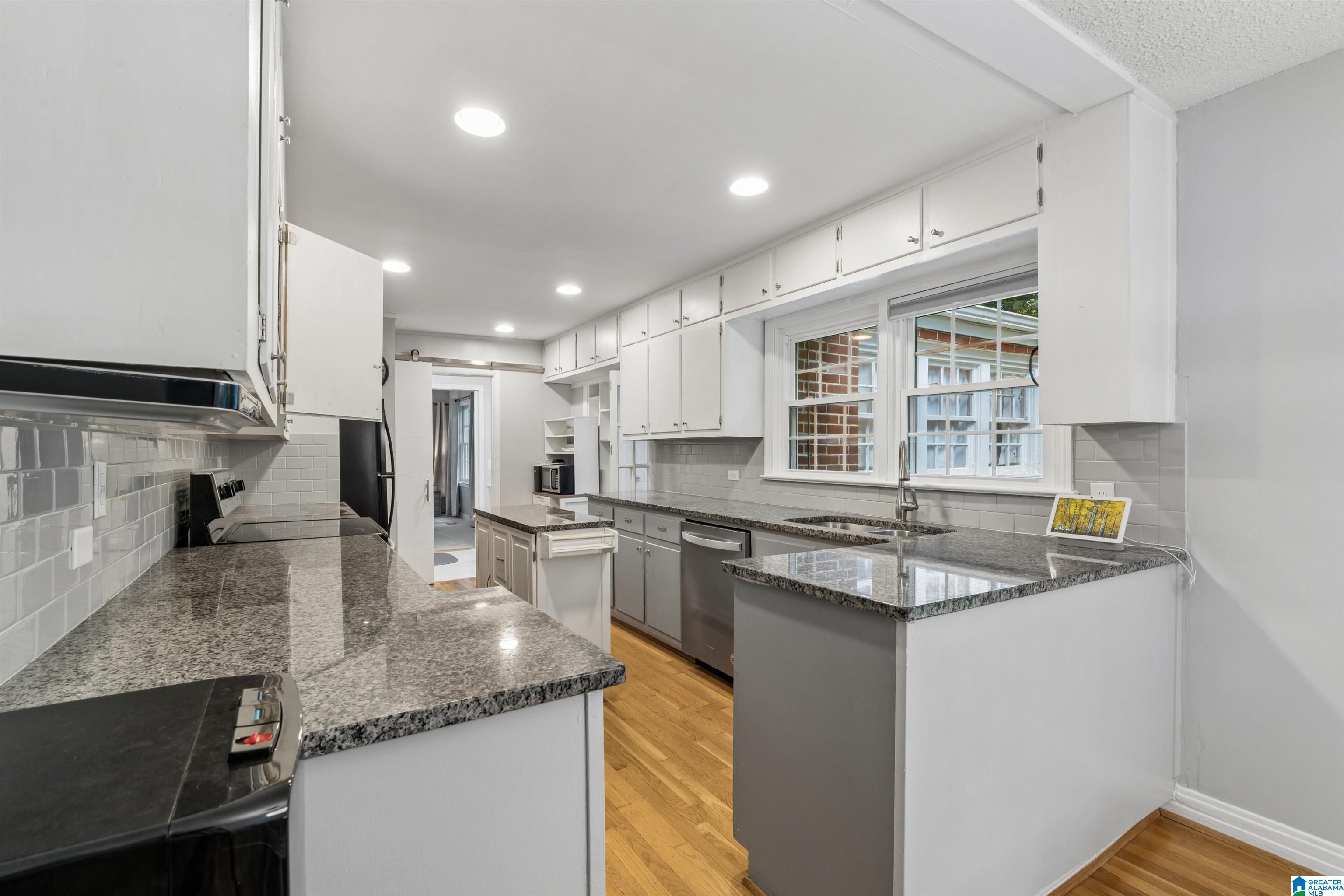 1249 NORMAN DRIVE