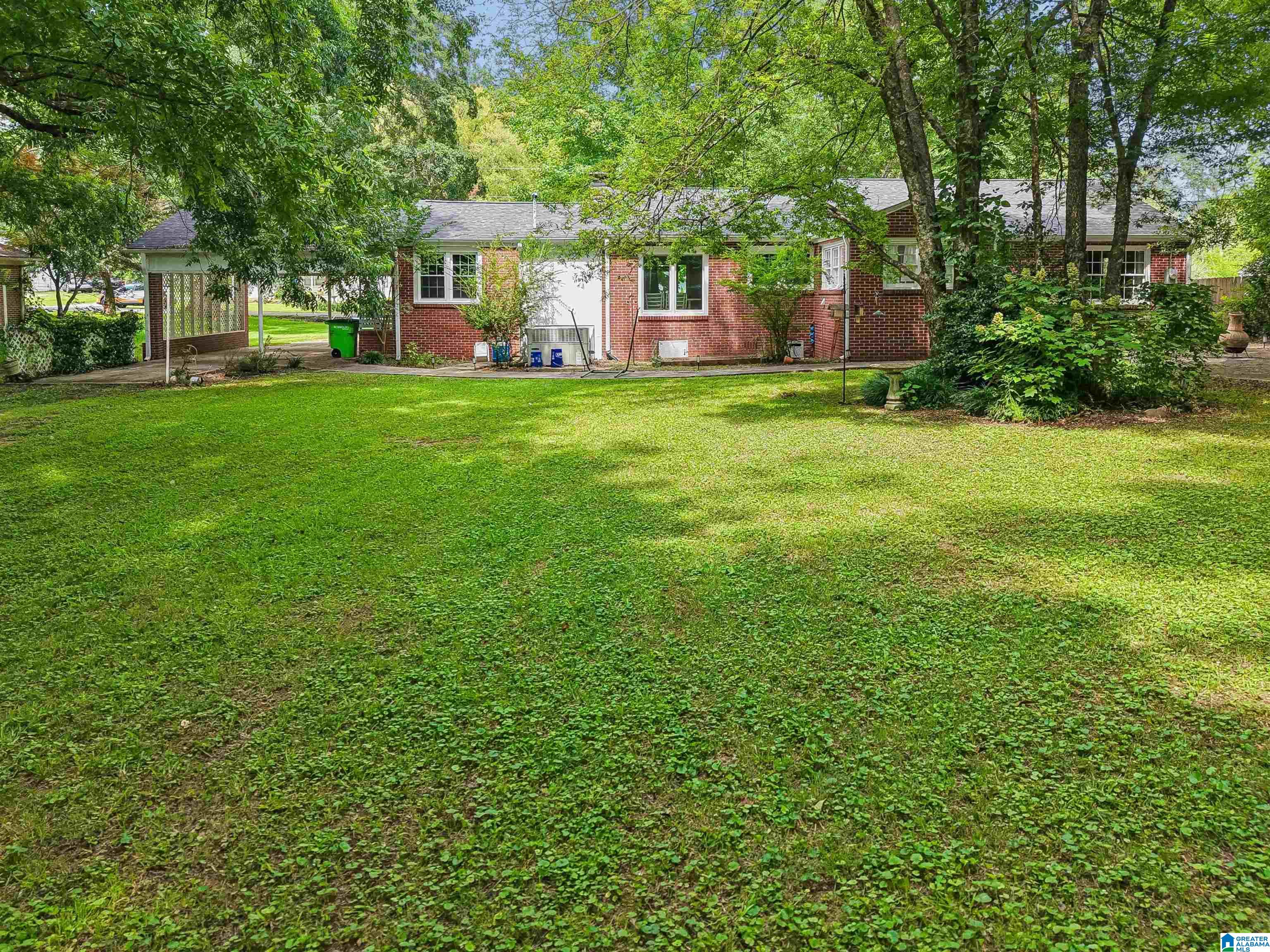 1249 NORMAN DRIVE