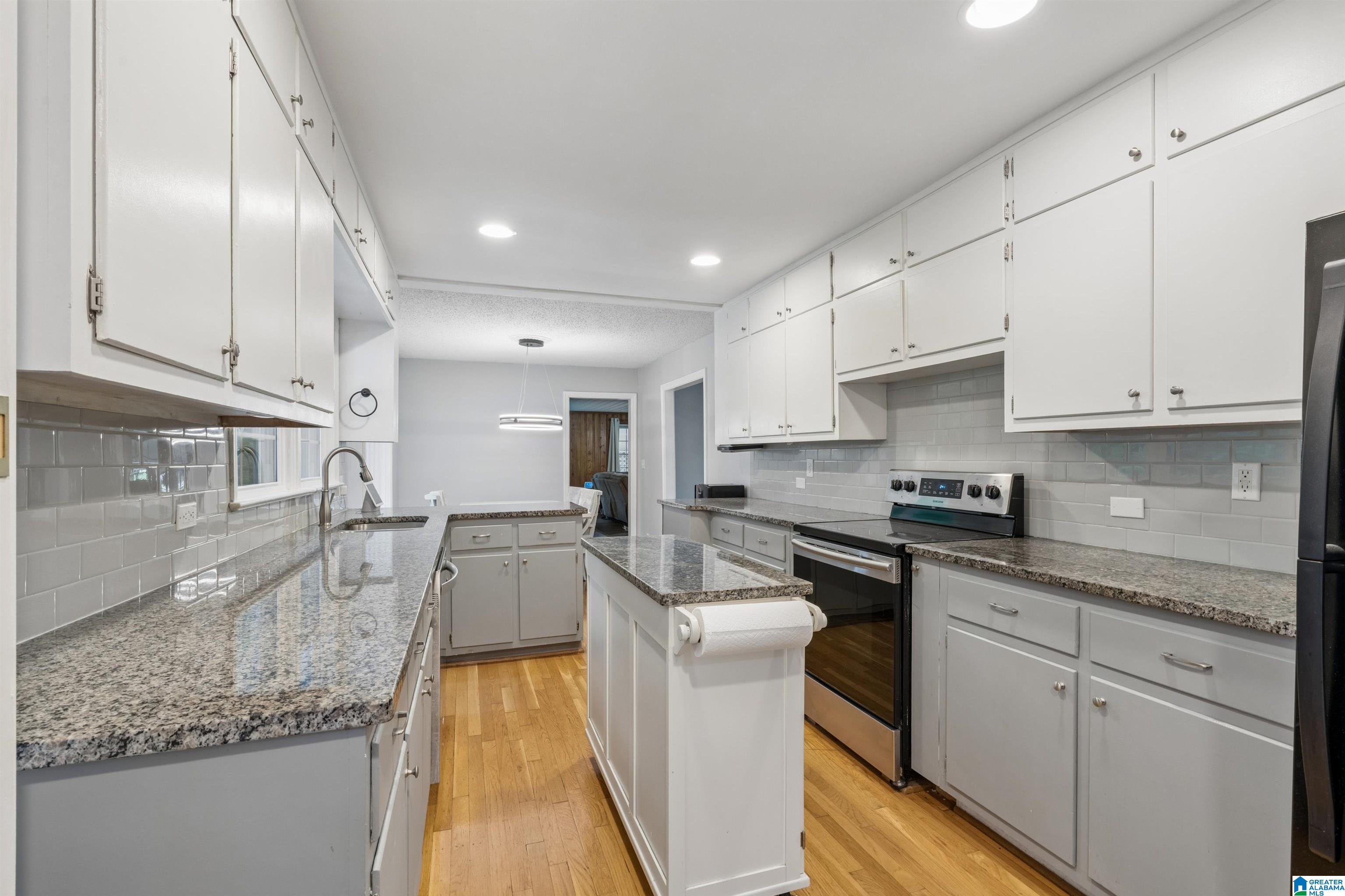 1249 NORMAN DRIVE