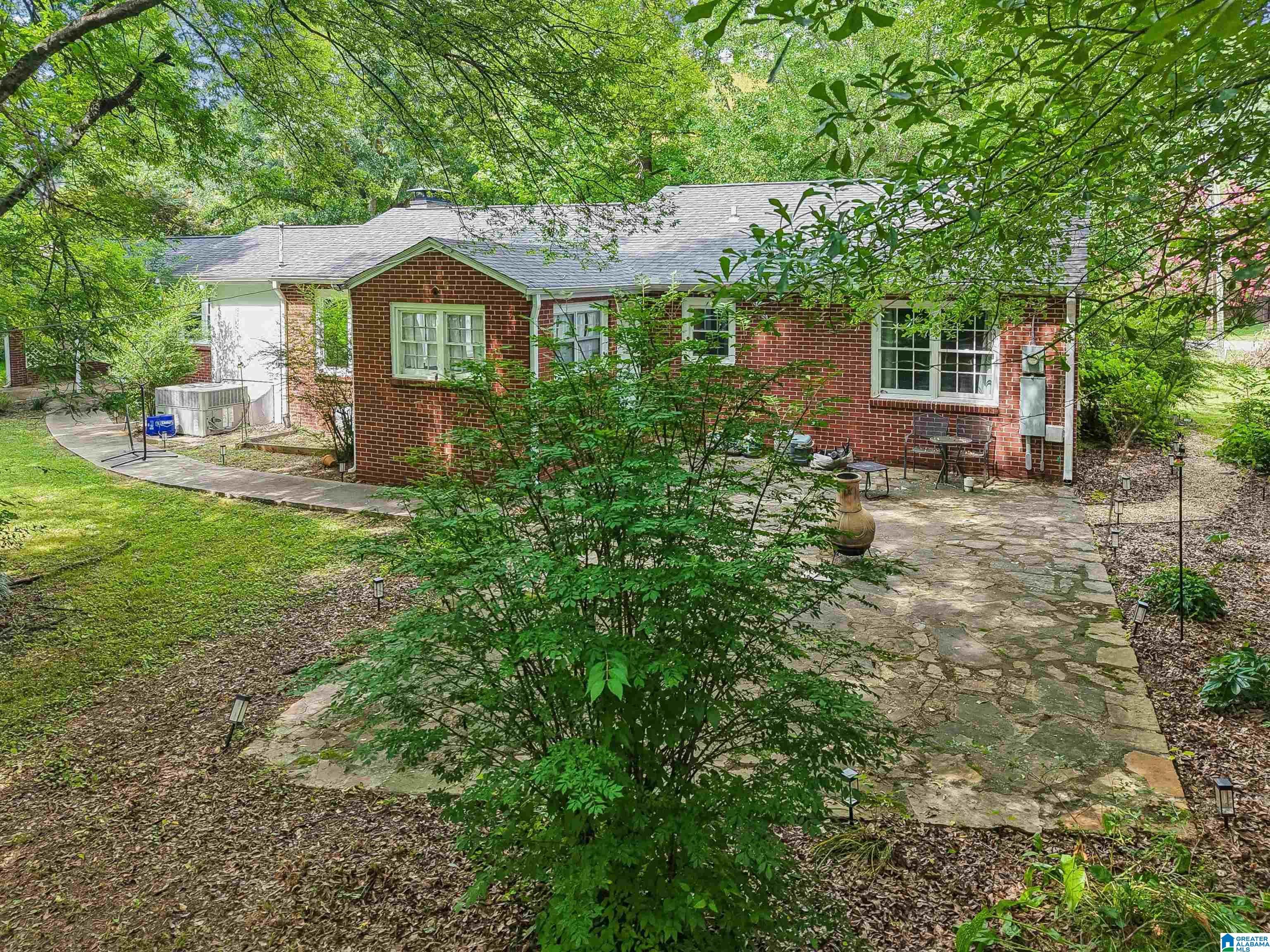 1249 NORMAN DRIVE