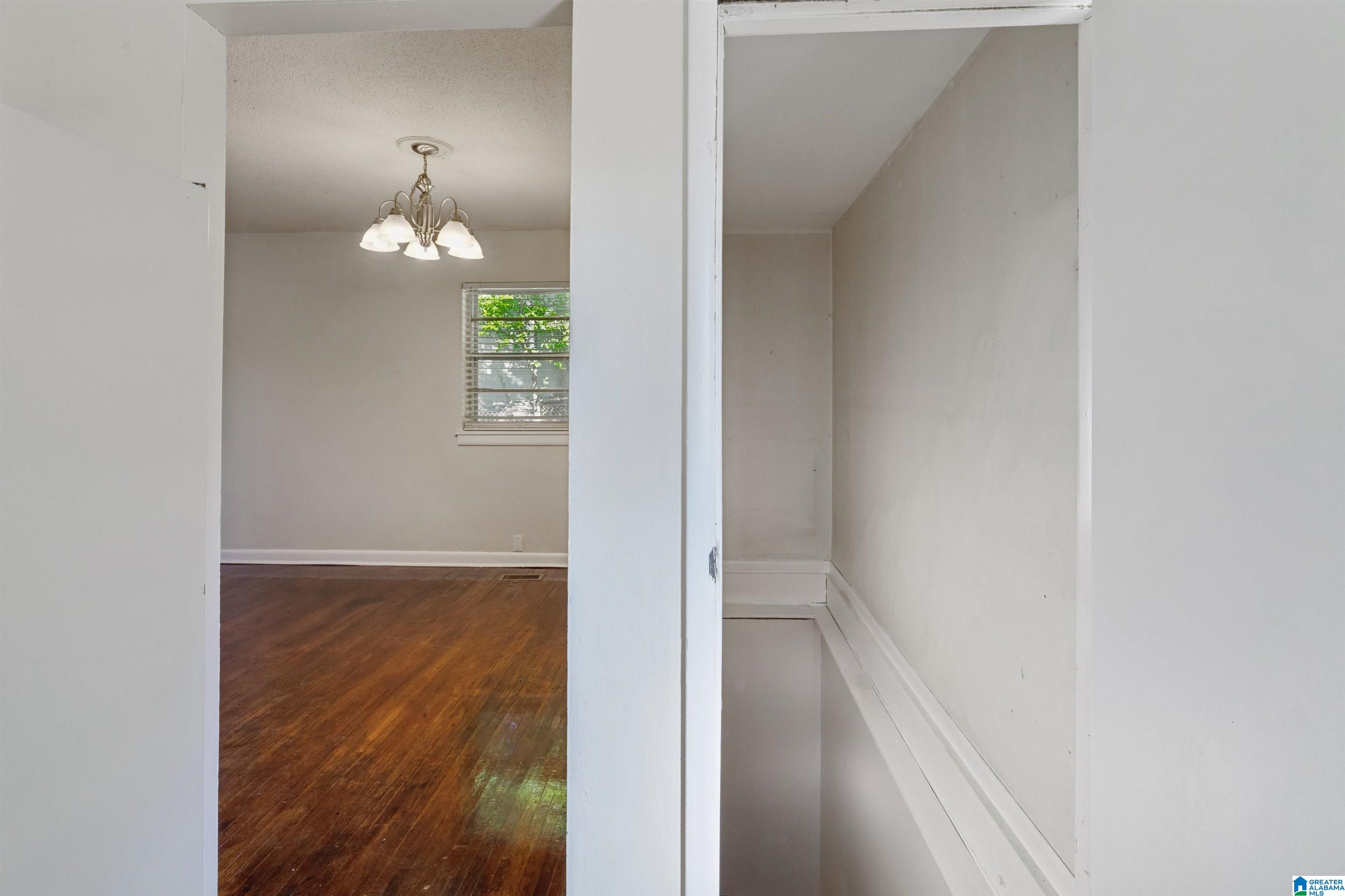 1128 ROBERT E LEE STREET