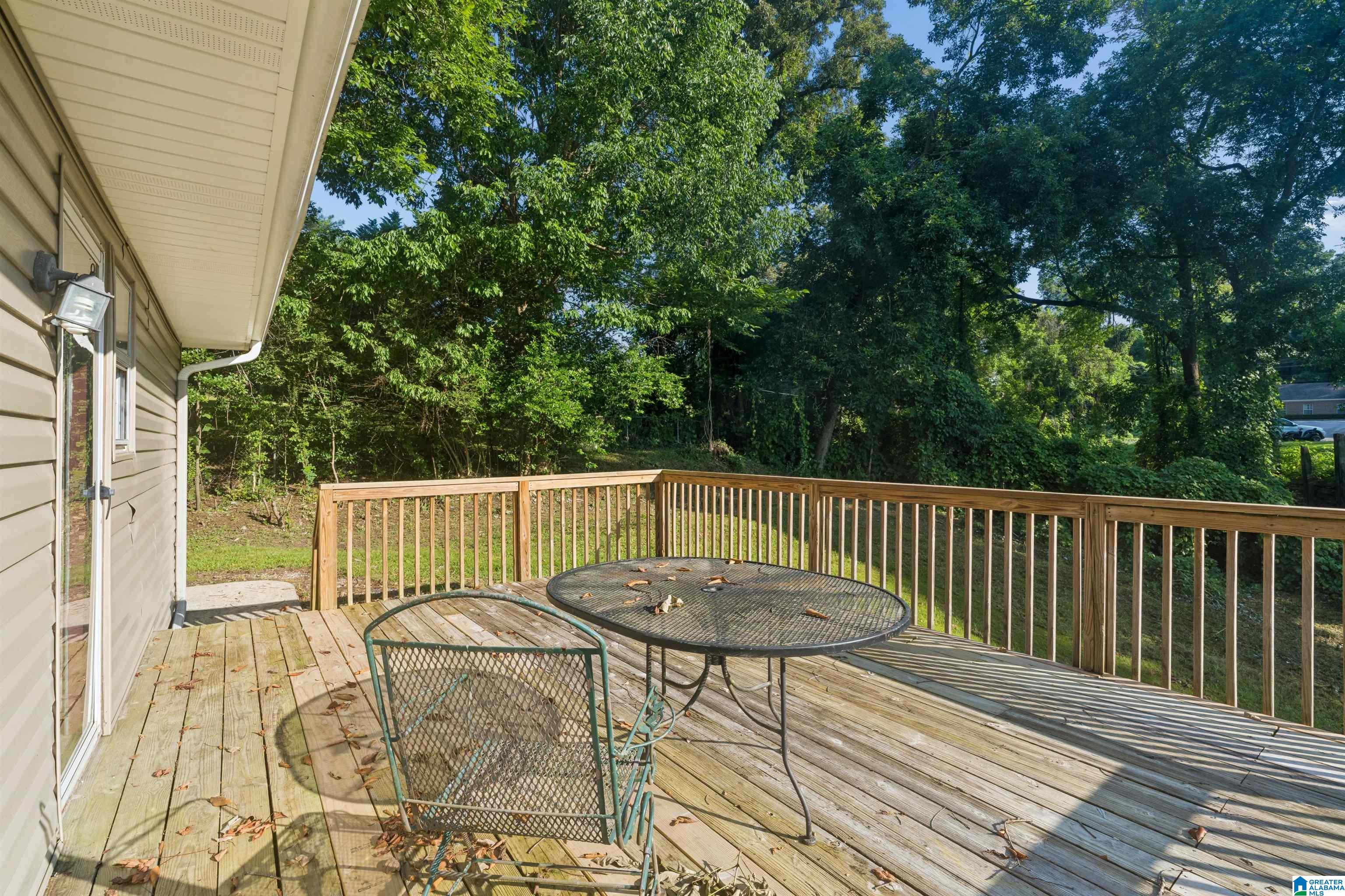 1128 ROBERT E LEE STREET