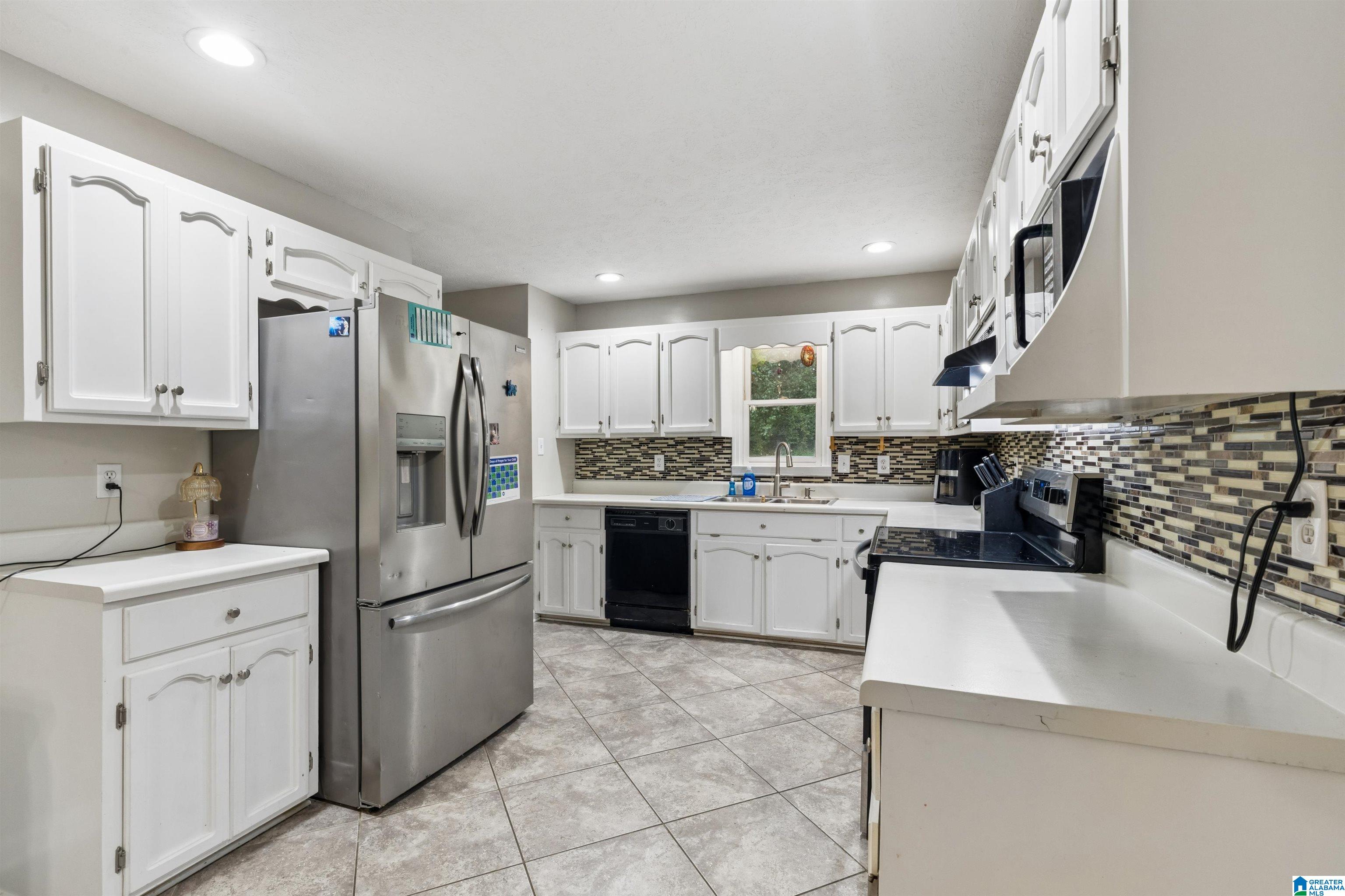3215 BERKLEY HILLS DRIVE W