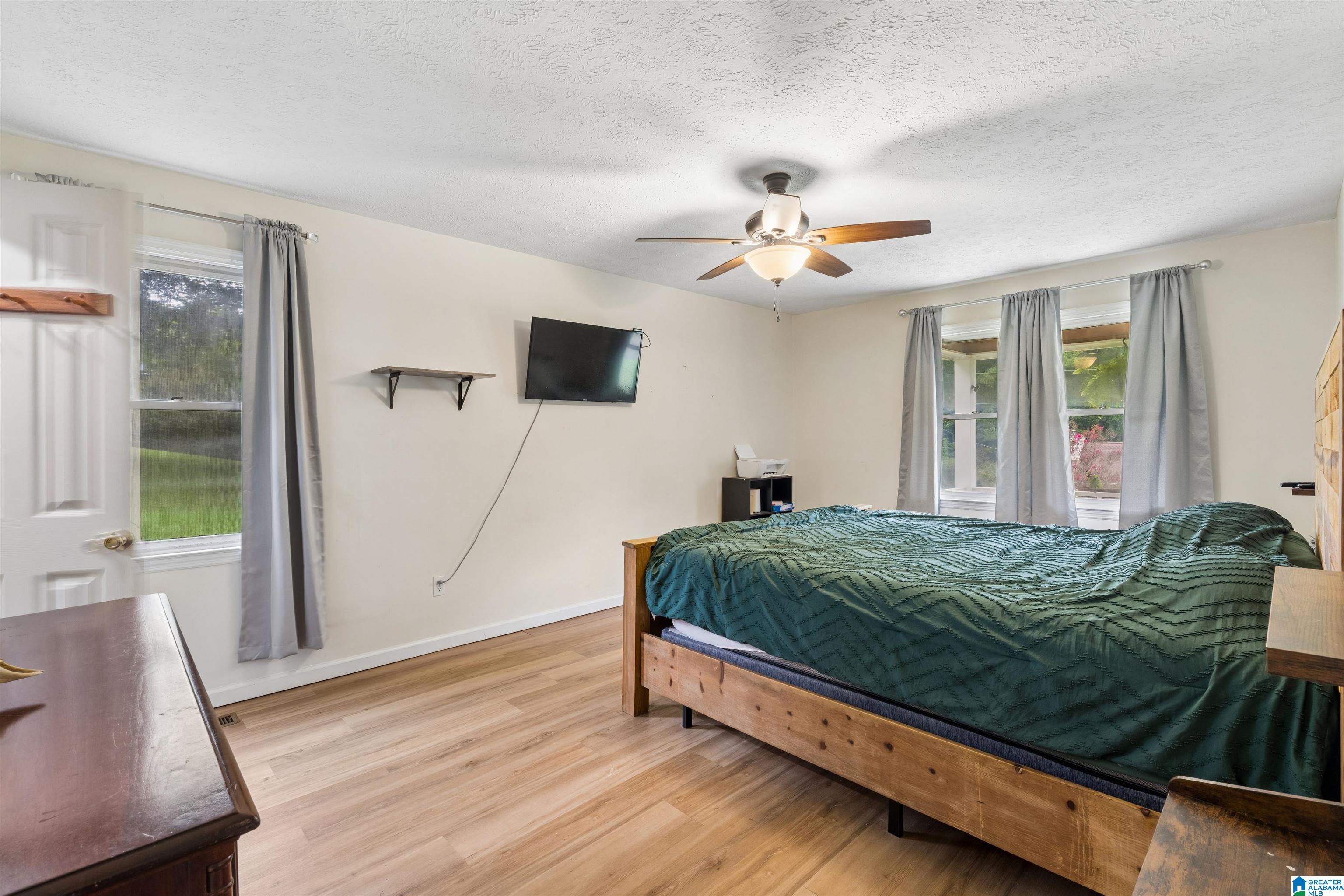 3215 BERKLEY HILLS DRIVE W