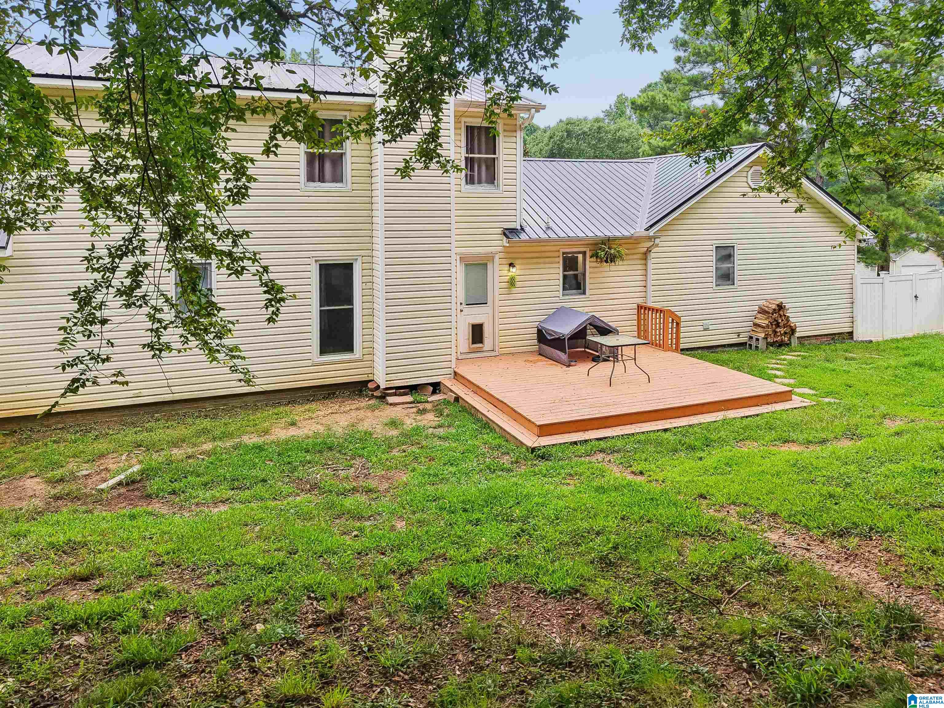 3215 BERKLEY HILLS DRIVE W