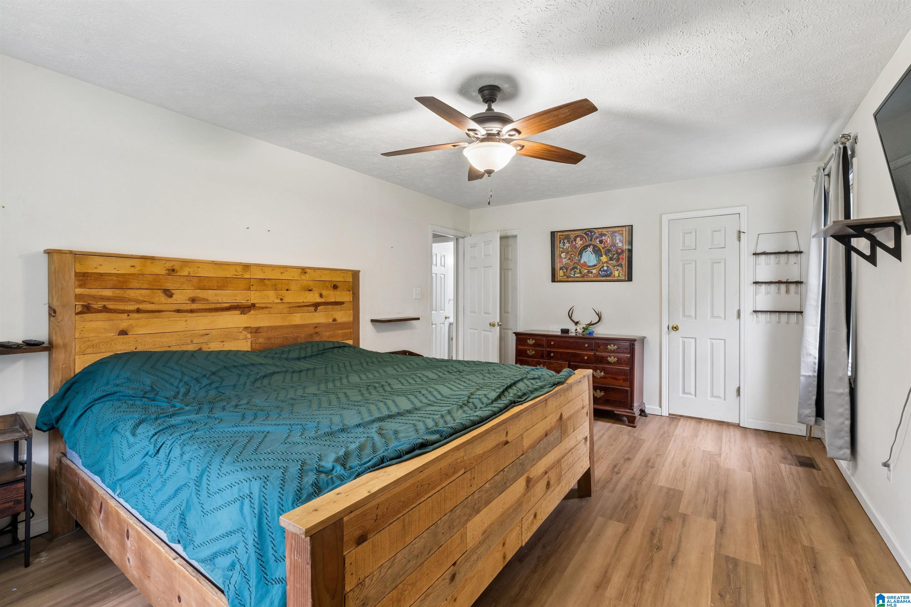 3215 BERKLEY HILLS DRIVE W