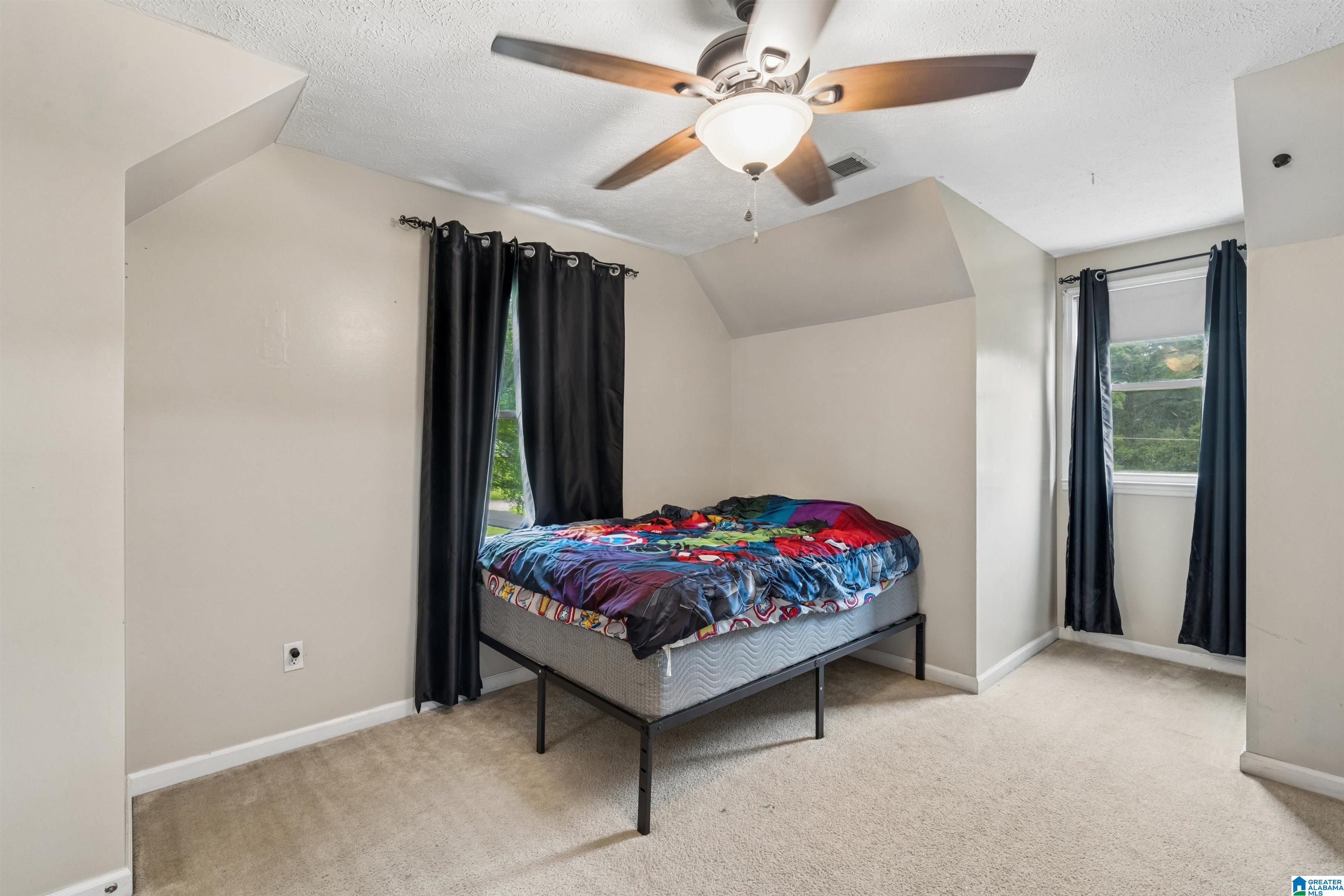 3215 BERKLEY HILLS DRIVE W