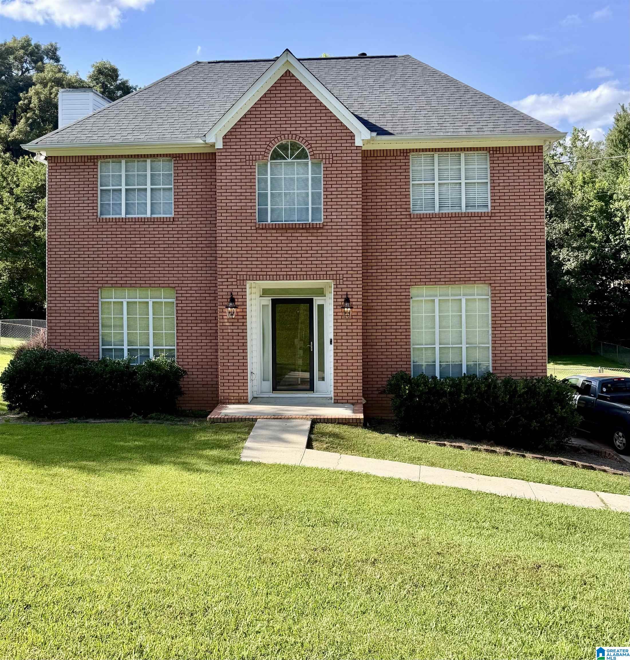 7104 ROWAN ROAD