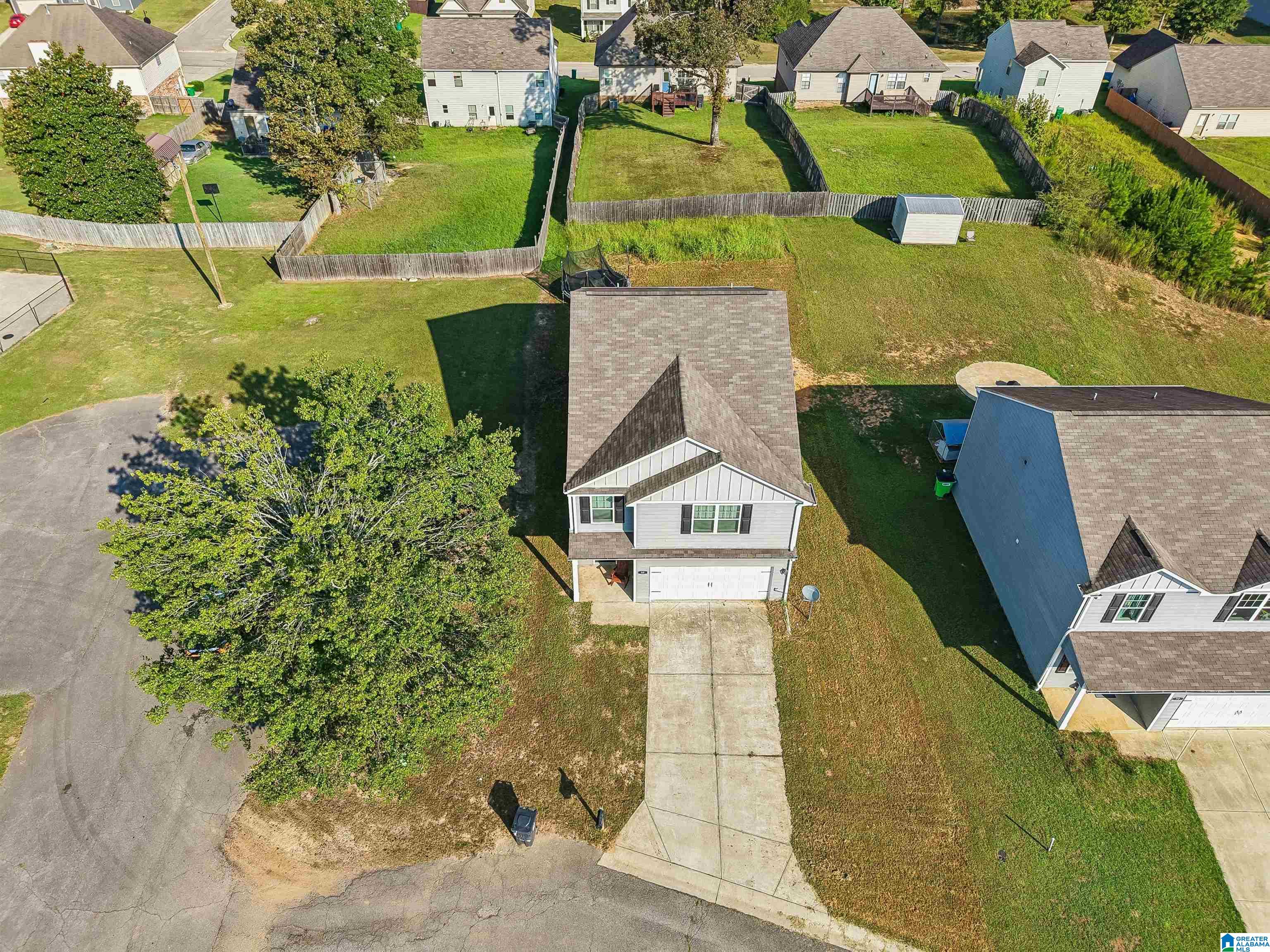 80 FARMHOUSE LANE