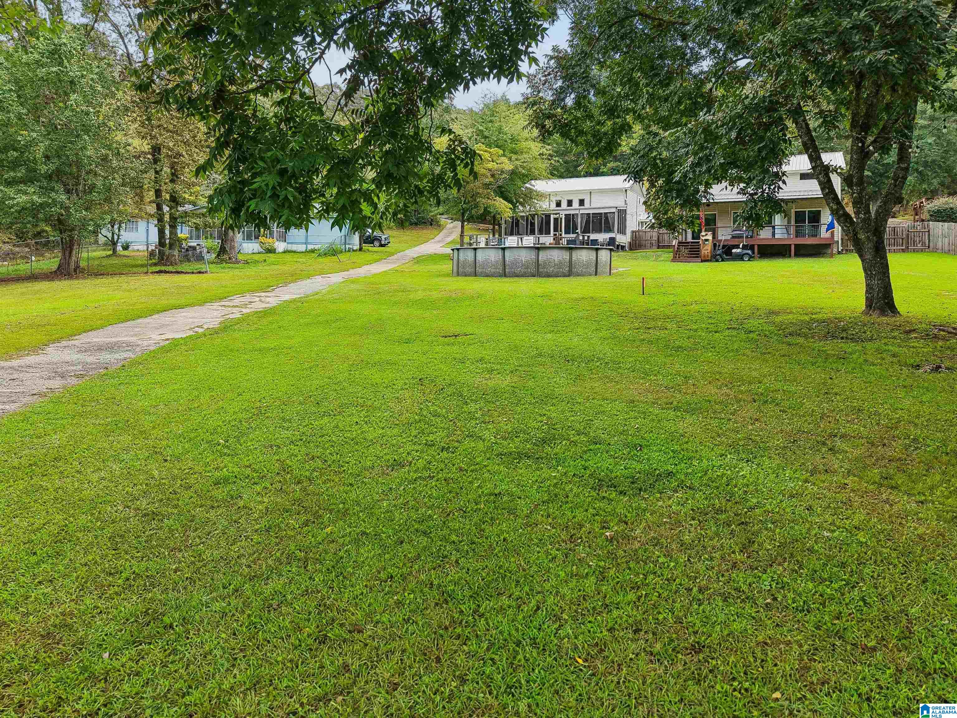 180 W LAKE HILL DRIVE