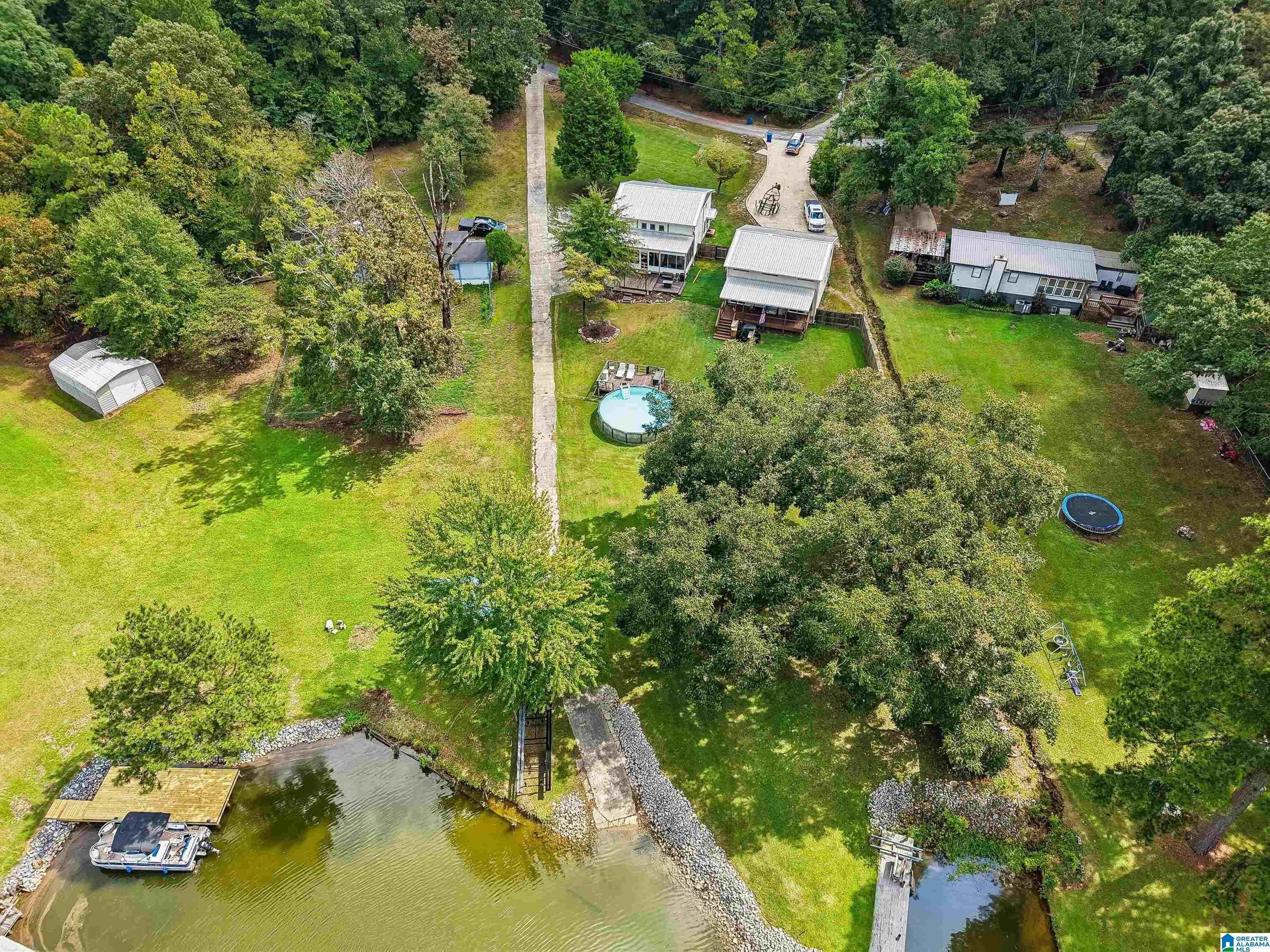 180 W LAKE HILL DRIVE