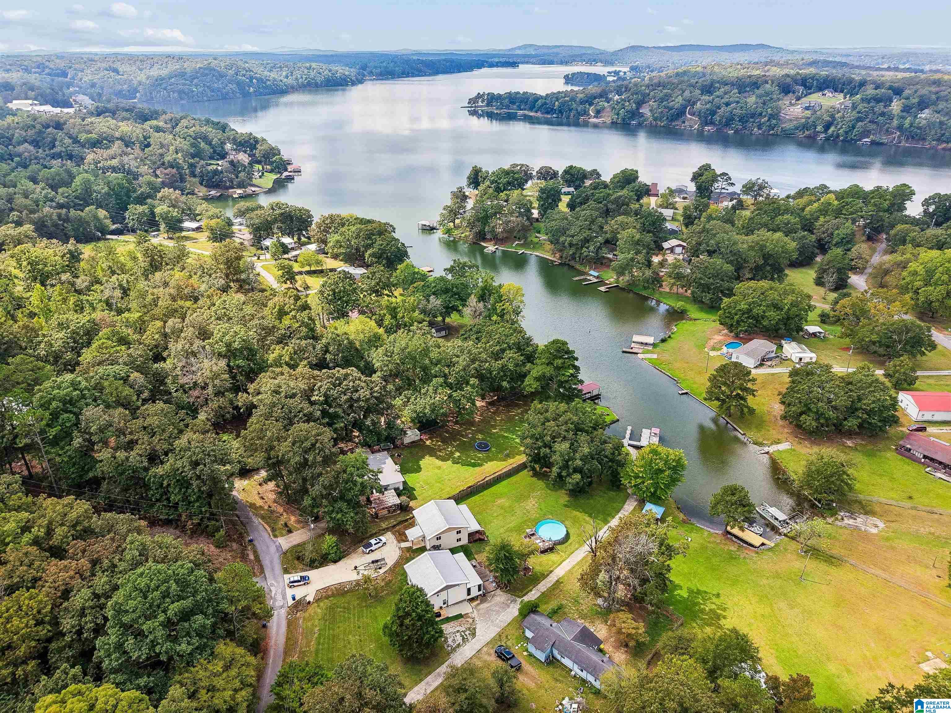 180 W LAKE HILL DRIVE