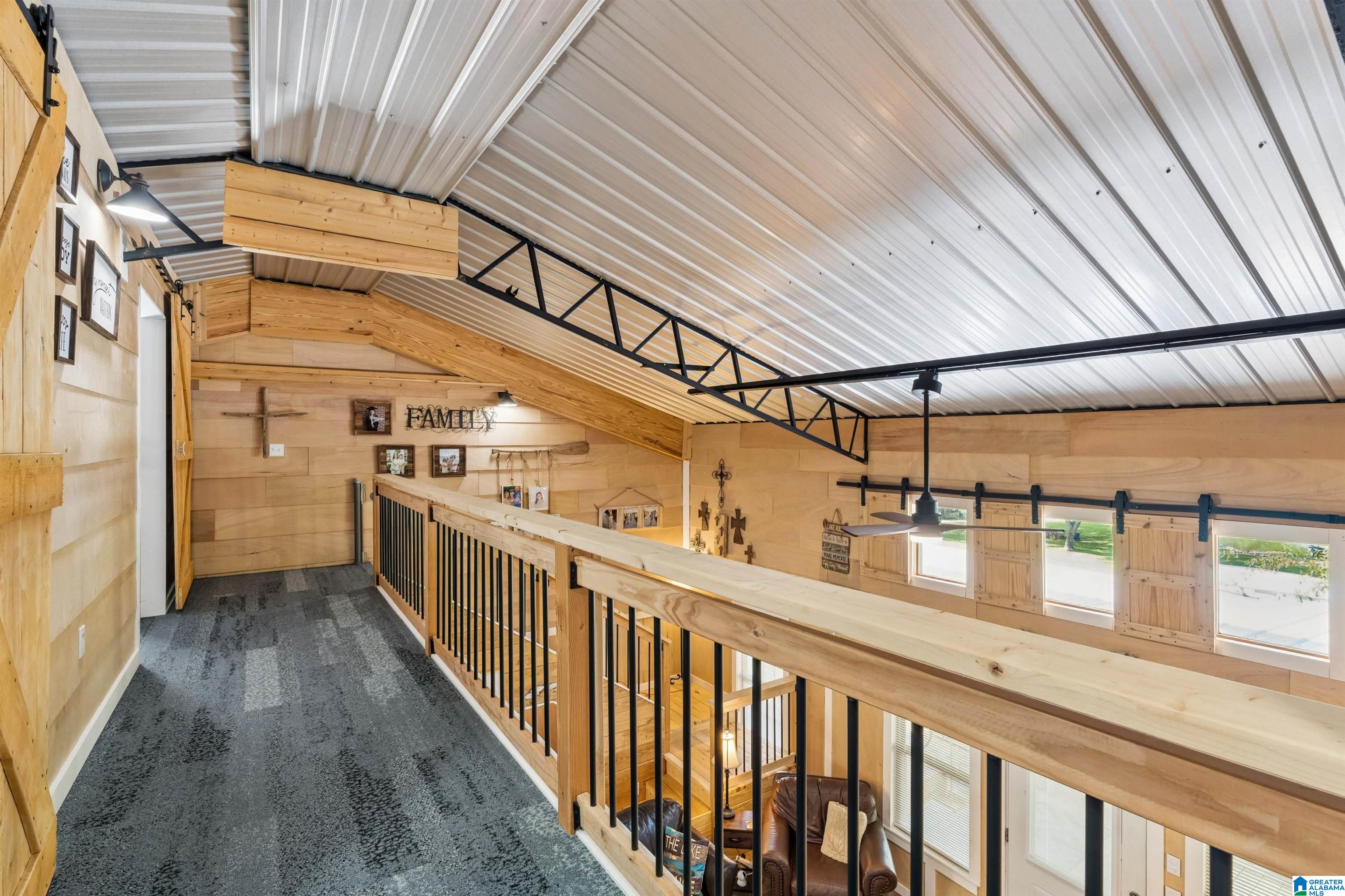 180 W LAKE HILL DRIVE