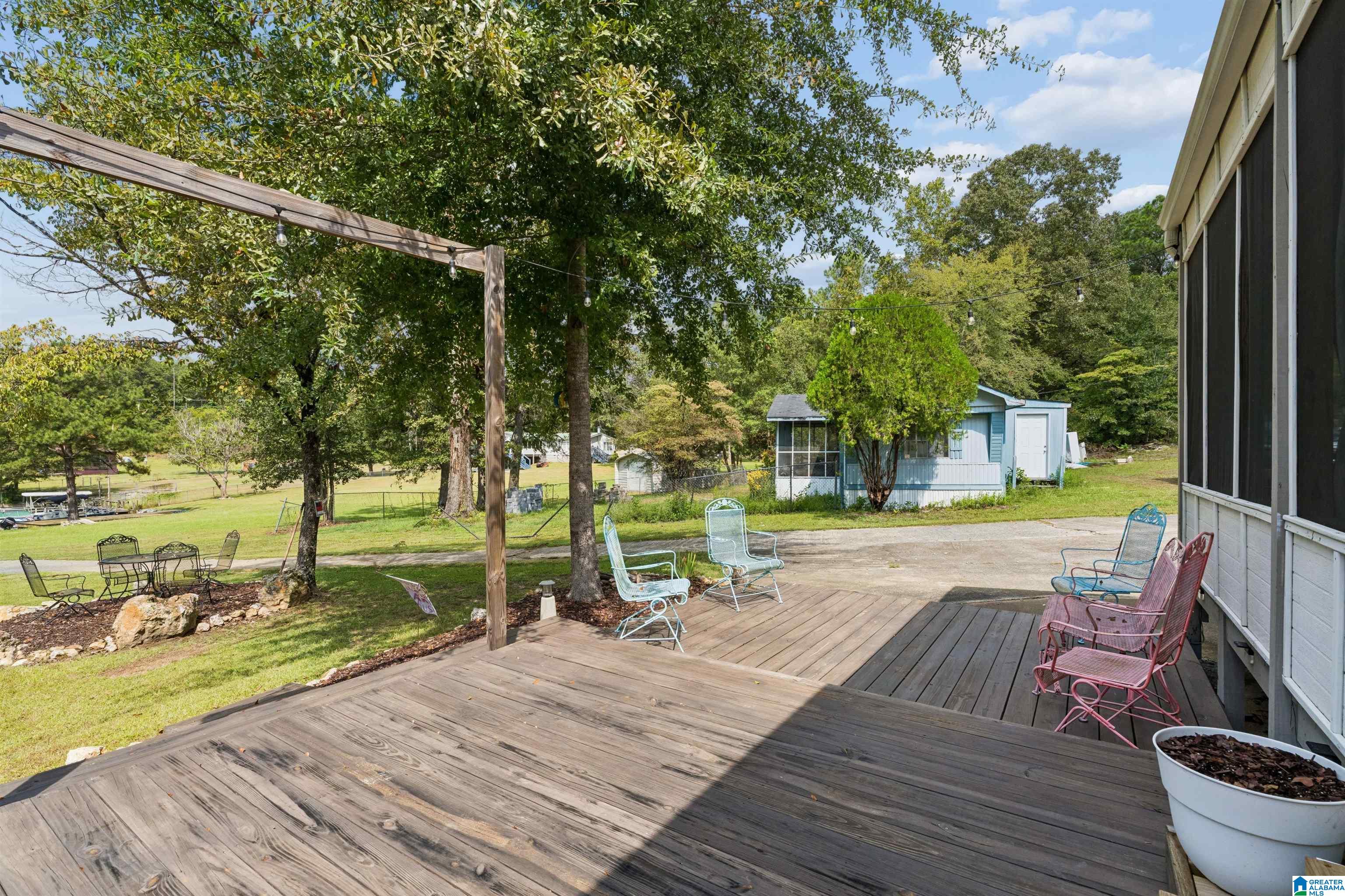180 W LAKE HILL DRIVE