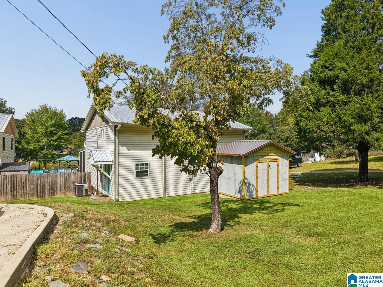 180 W LAKE HILL DRIVE