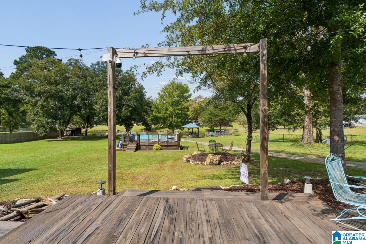 180 W LAKE HILL DRIVE
