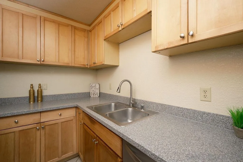 6735 Amherst St Unit Apt 1e