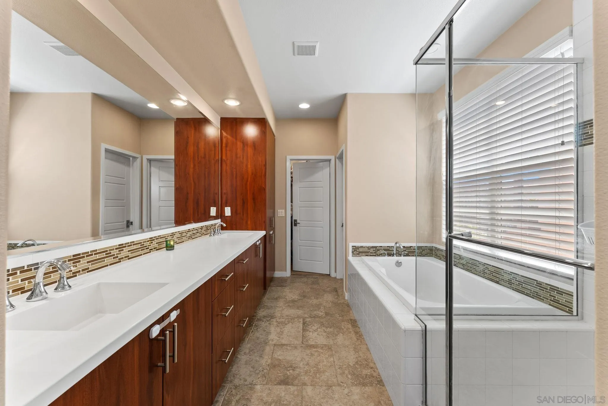 2405 Copper Way