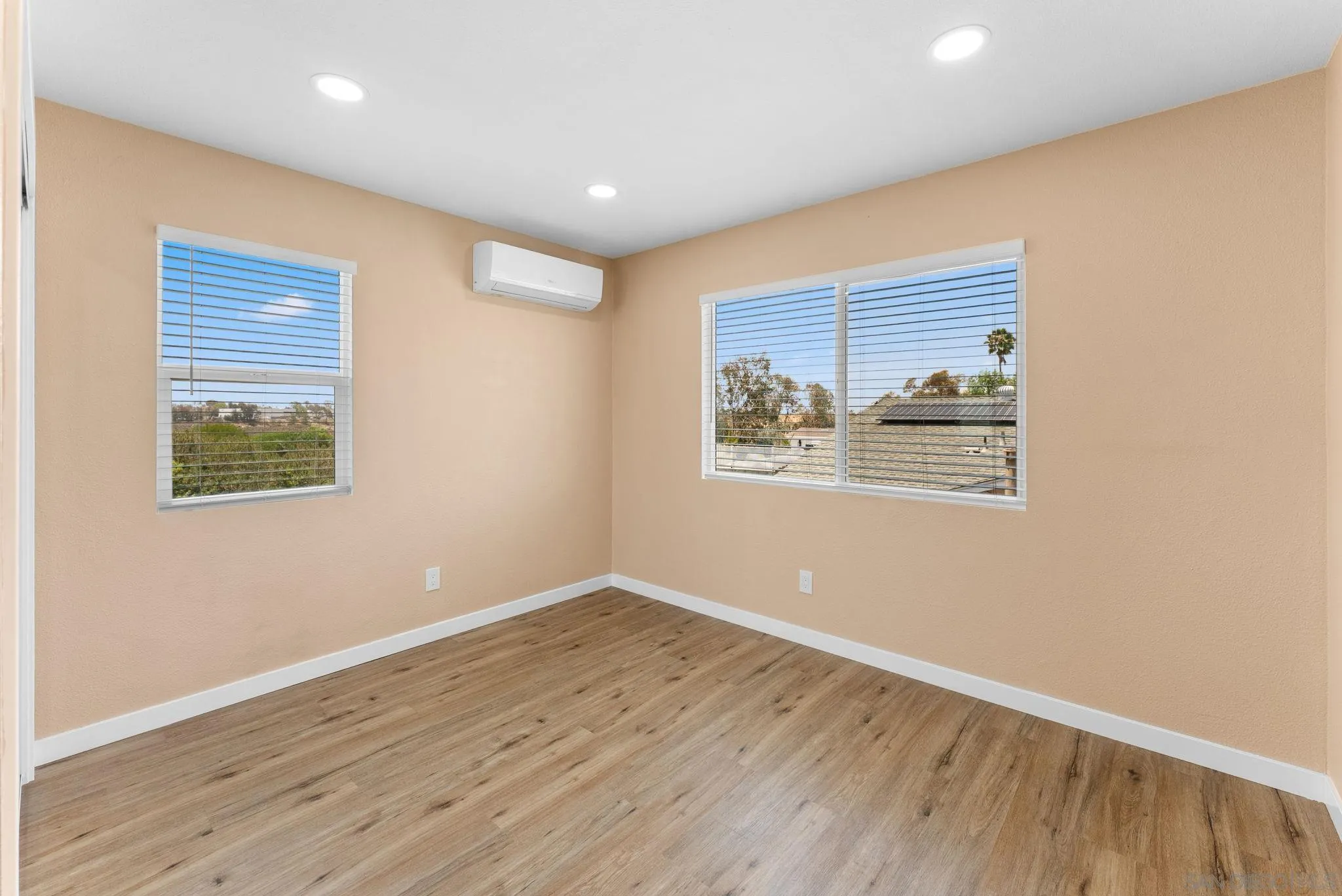 8519 Jade Coast Dr