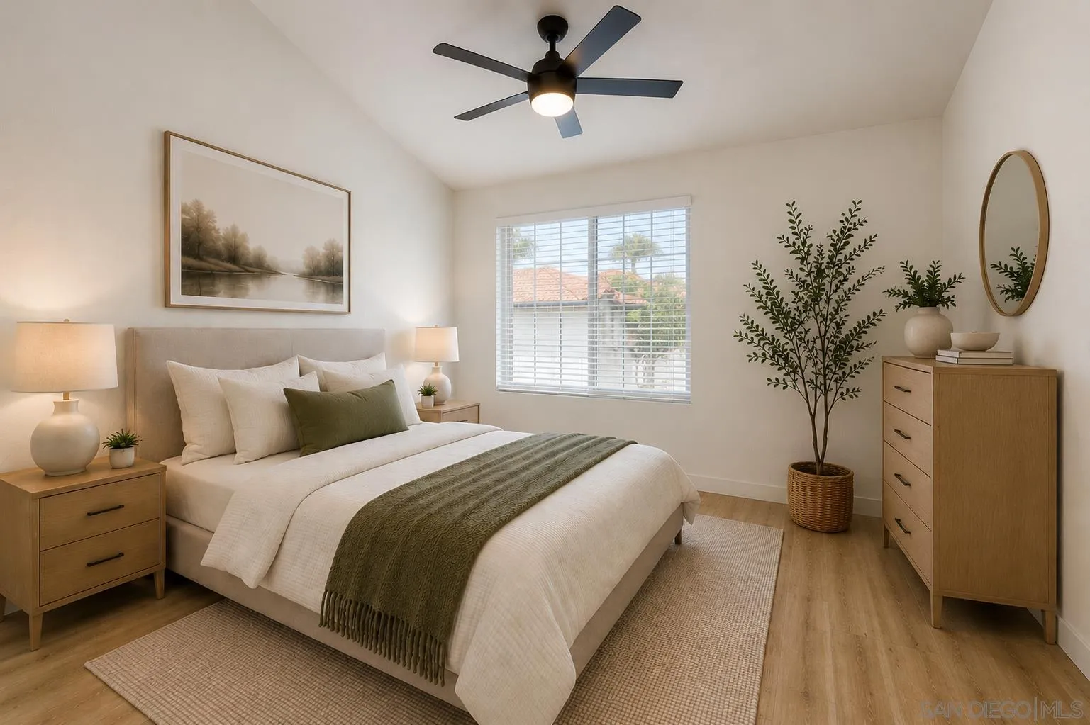 23391 La Crescenta Unit Unit B