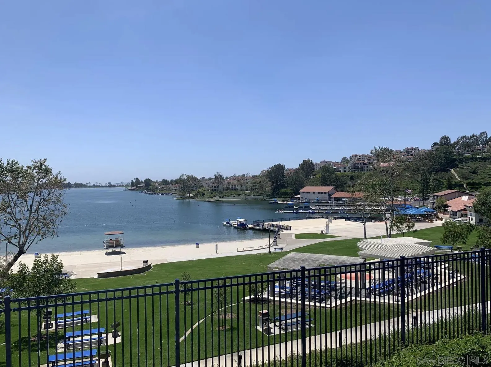 23391 La Crescenta Unit Unit B