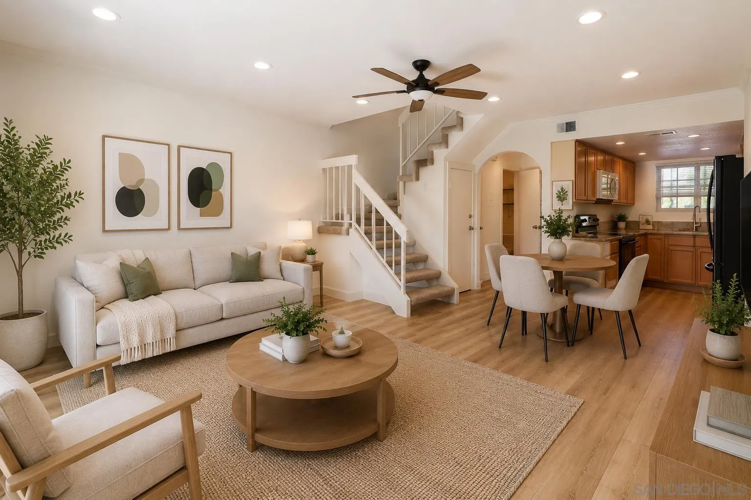 23391 La Crescenta Unit Unit B