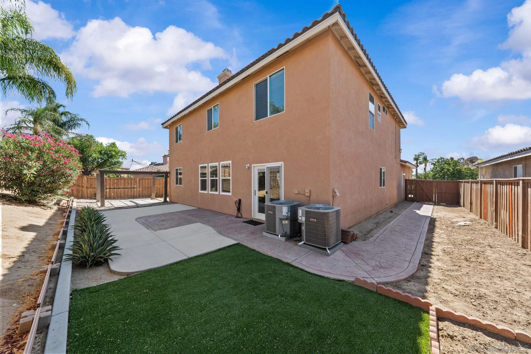 183 La Amistad Way
