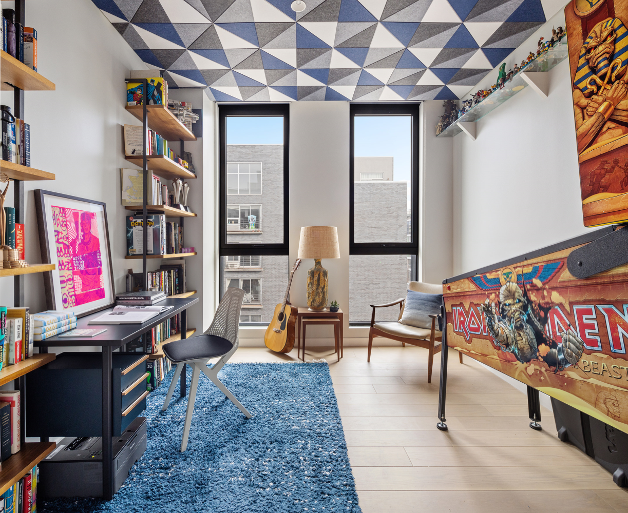 215 N 10TH Street 4F