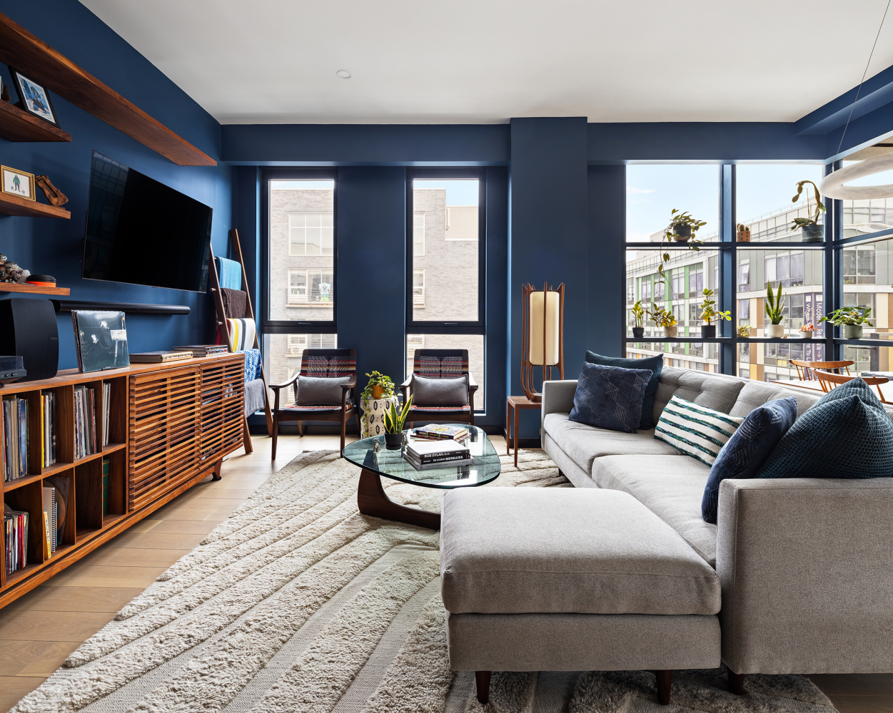215 N 10TH Street 4F