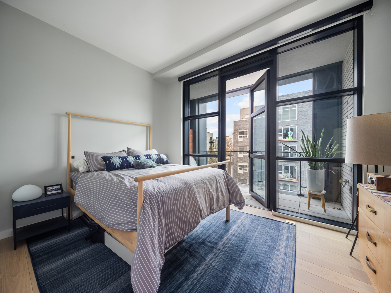 215 N 10TH Street 4F