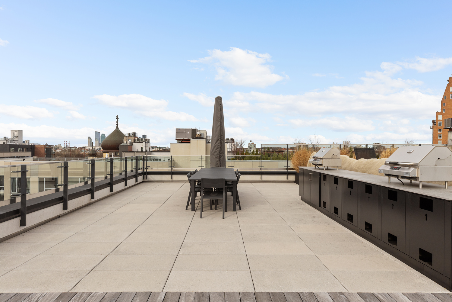215 N 10TH Street 4F