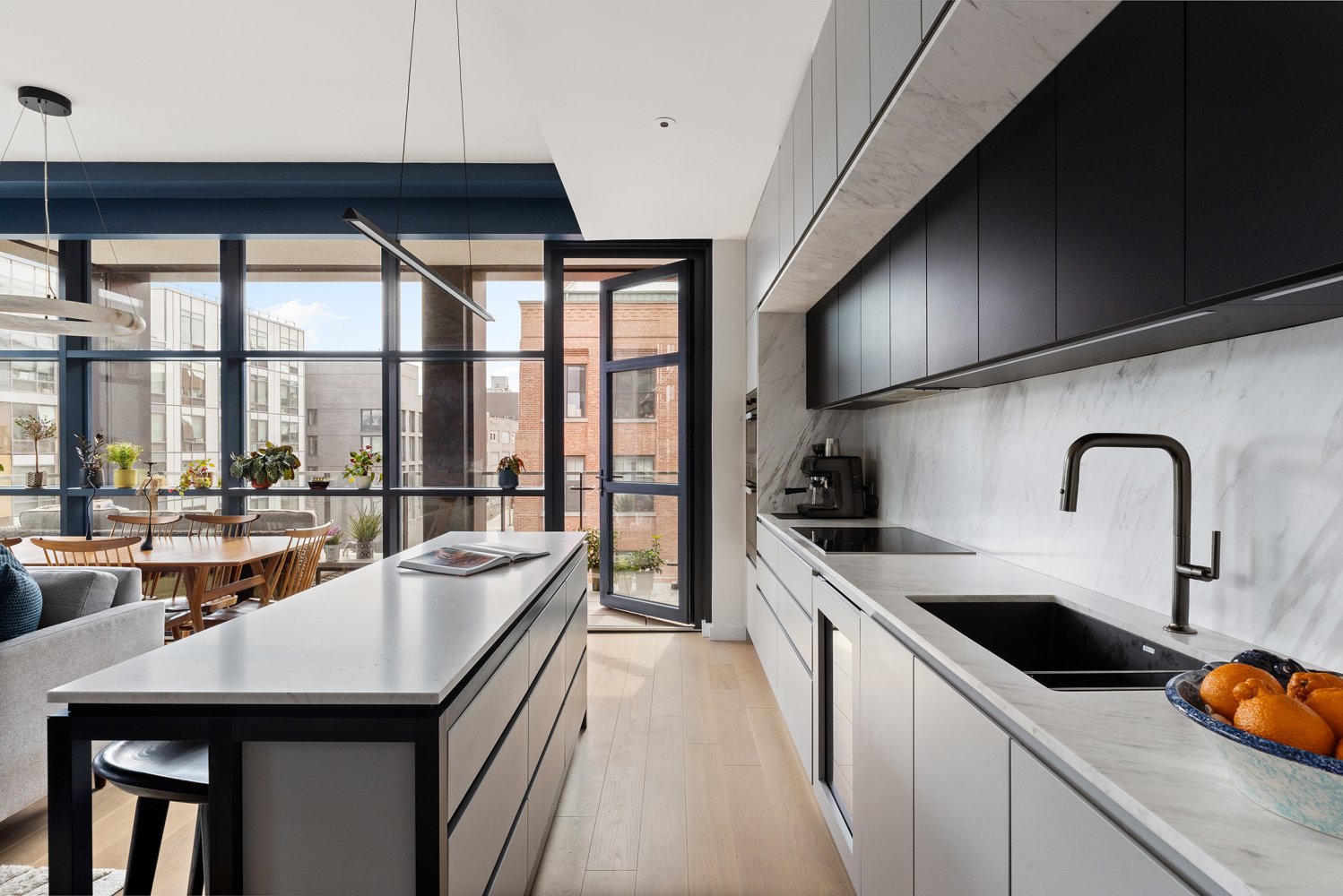 215 N 10TH Street 4F