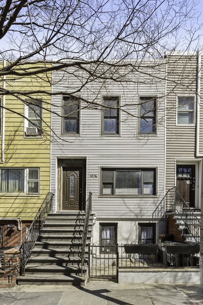 137A 22ND Street
